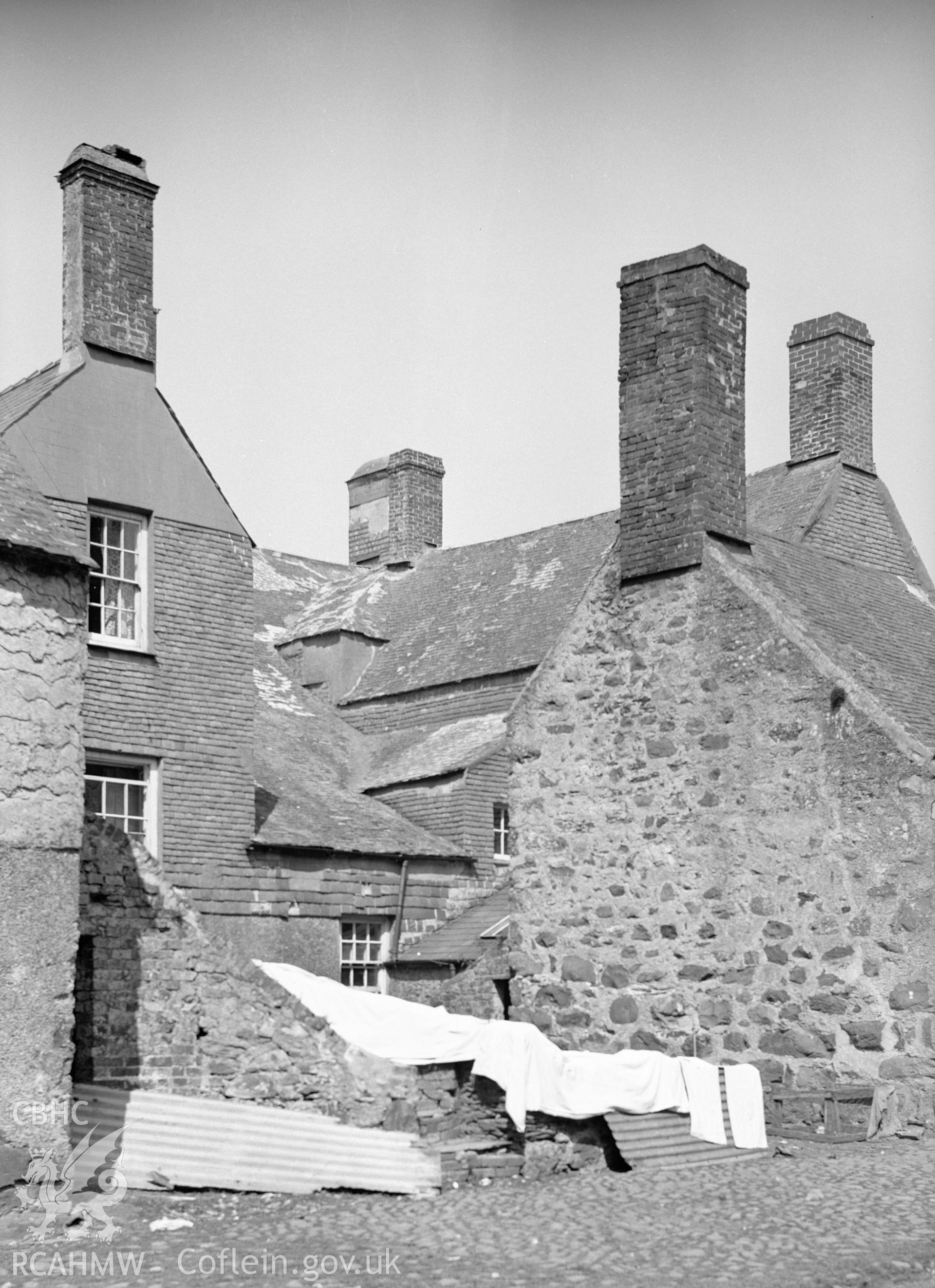 Black and white nitrate negative showing exterior view of Brynodol.