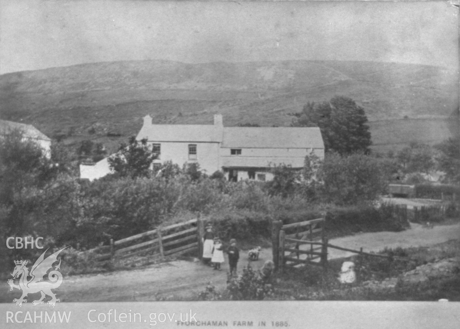 Black and white print of Fforchaman Farm, Aberaman in 1885.