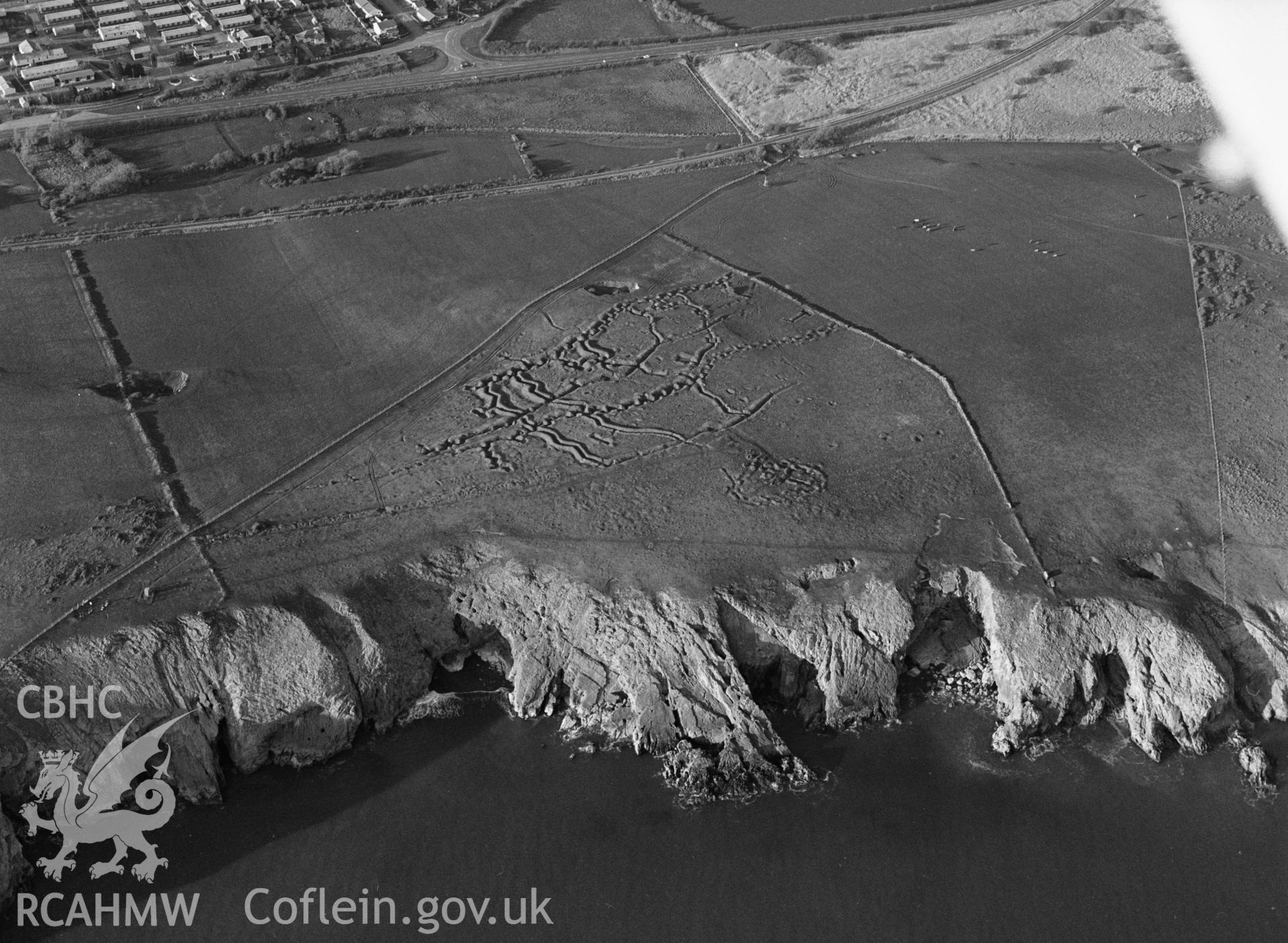 RCAHMW Black and white oblique aerial photograph of Penally WW1 Practice Trench System, taken on 24/03/1991 by CR Musson