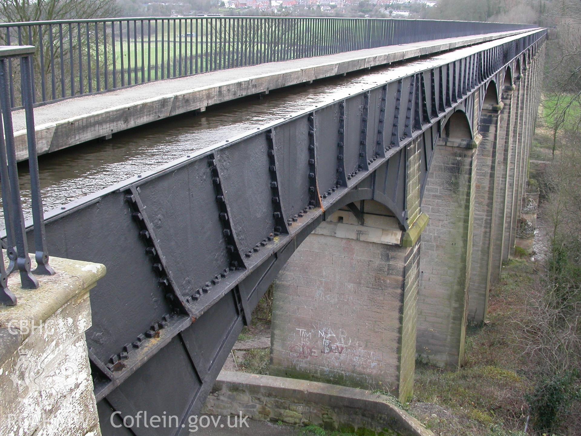 North abutment and railings and aqueduct deck from the north-west.