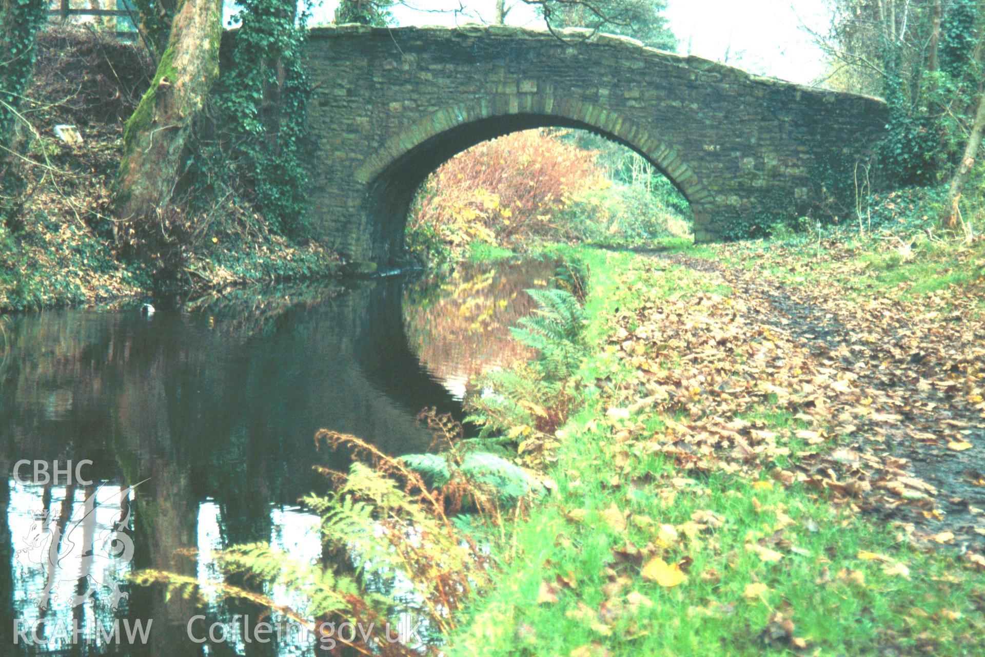 Colour digital photograph of Swansea Canal, Ynysmeudwy Uchaf Overbridge, by Stephen Hughes, 26/11/2001.