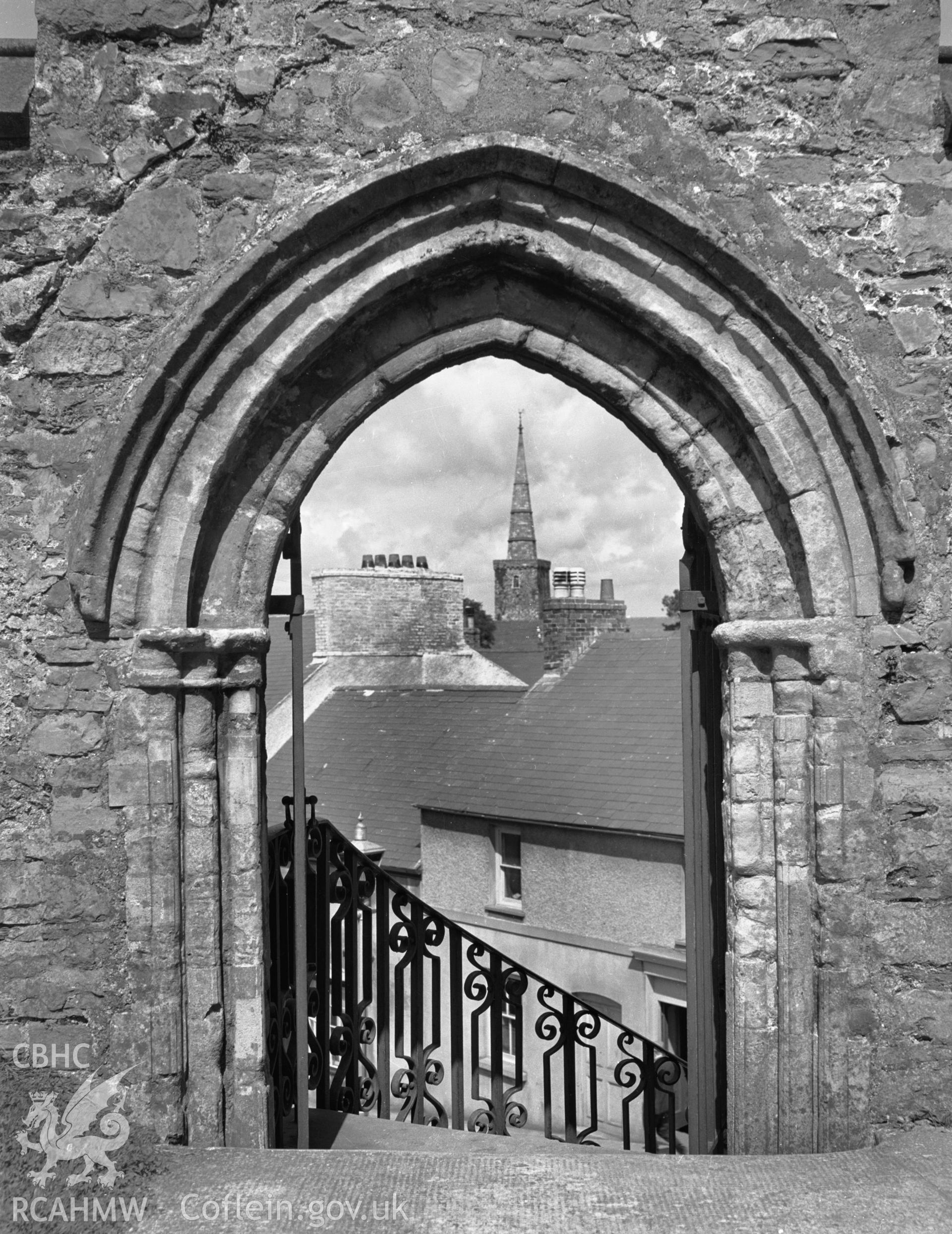 View of gateway at the north side of the churchyard at St Marys Church, Haverfordwest