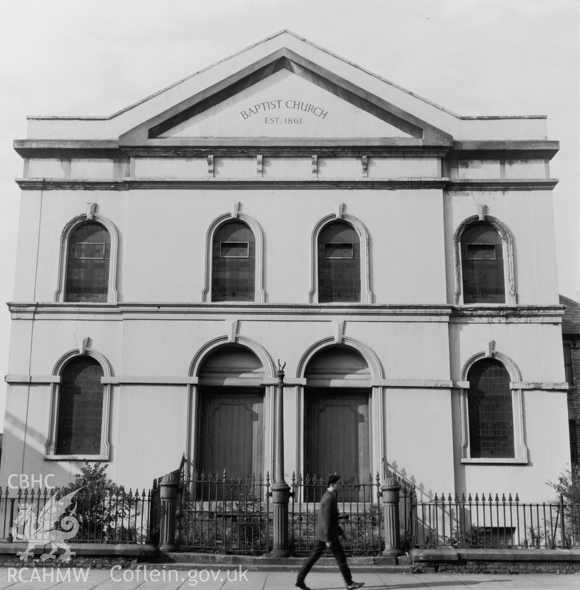 Black and white photo of Commercial Road Baptist Chapel taken by Anthony Jones, undated.