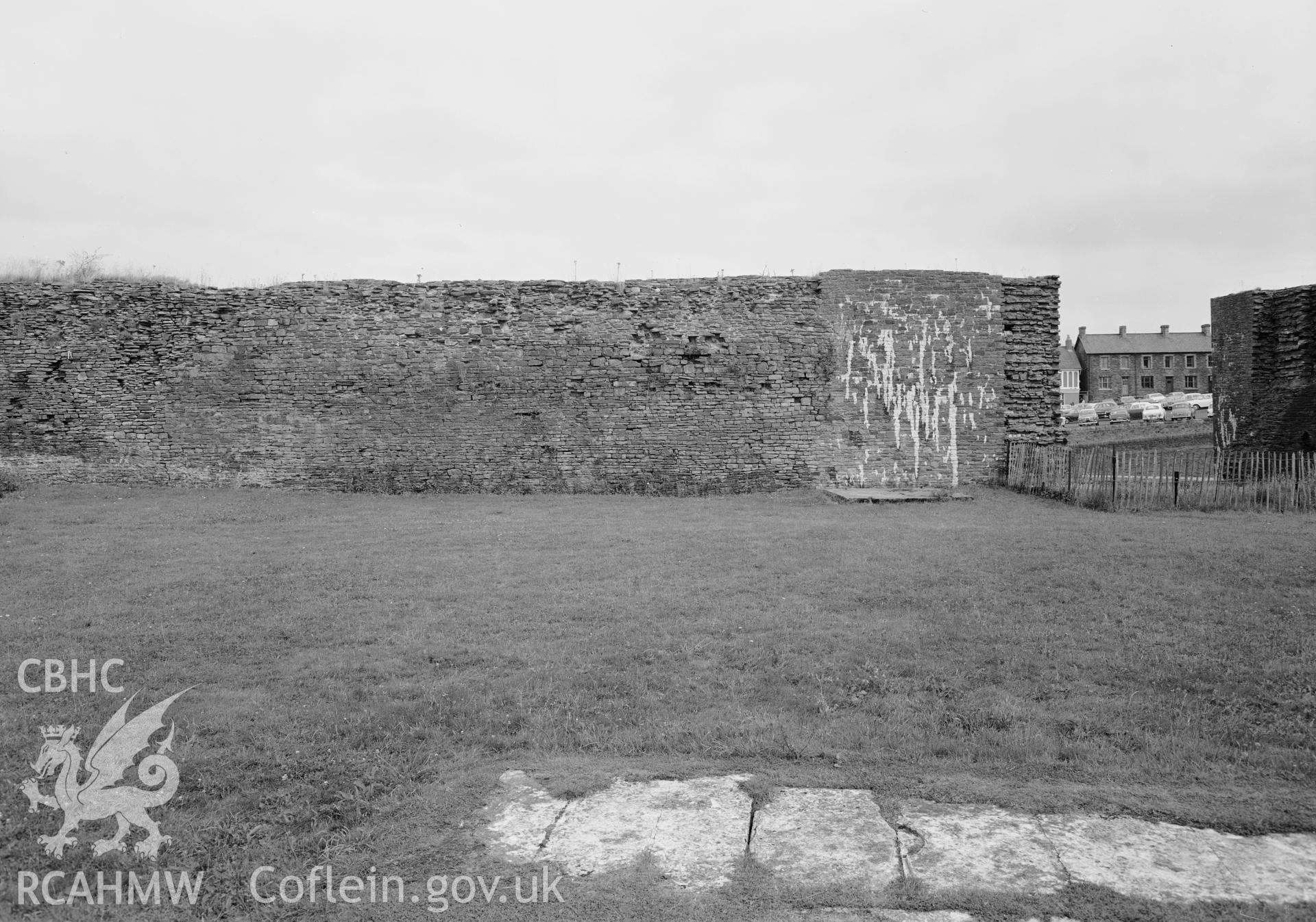 D.O.E photograph of Caerphilly Castle - south platform, east wall southern section, from west.