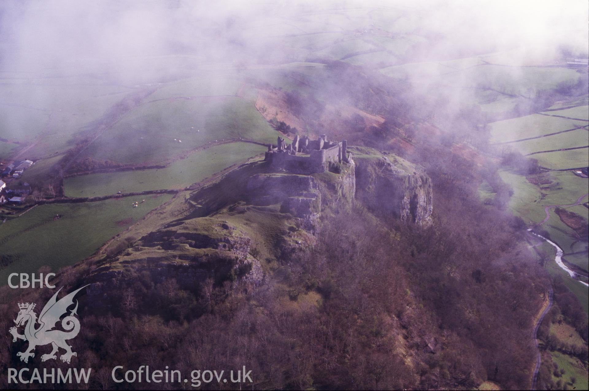 RCAHMW colour oblique aerial photograph of Carreg Cennen Castle taken on 19/04/1995 by C.R. Musson