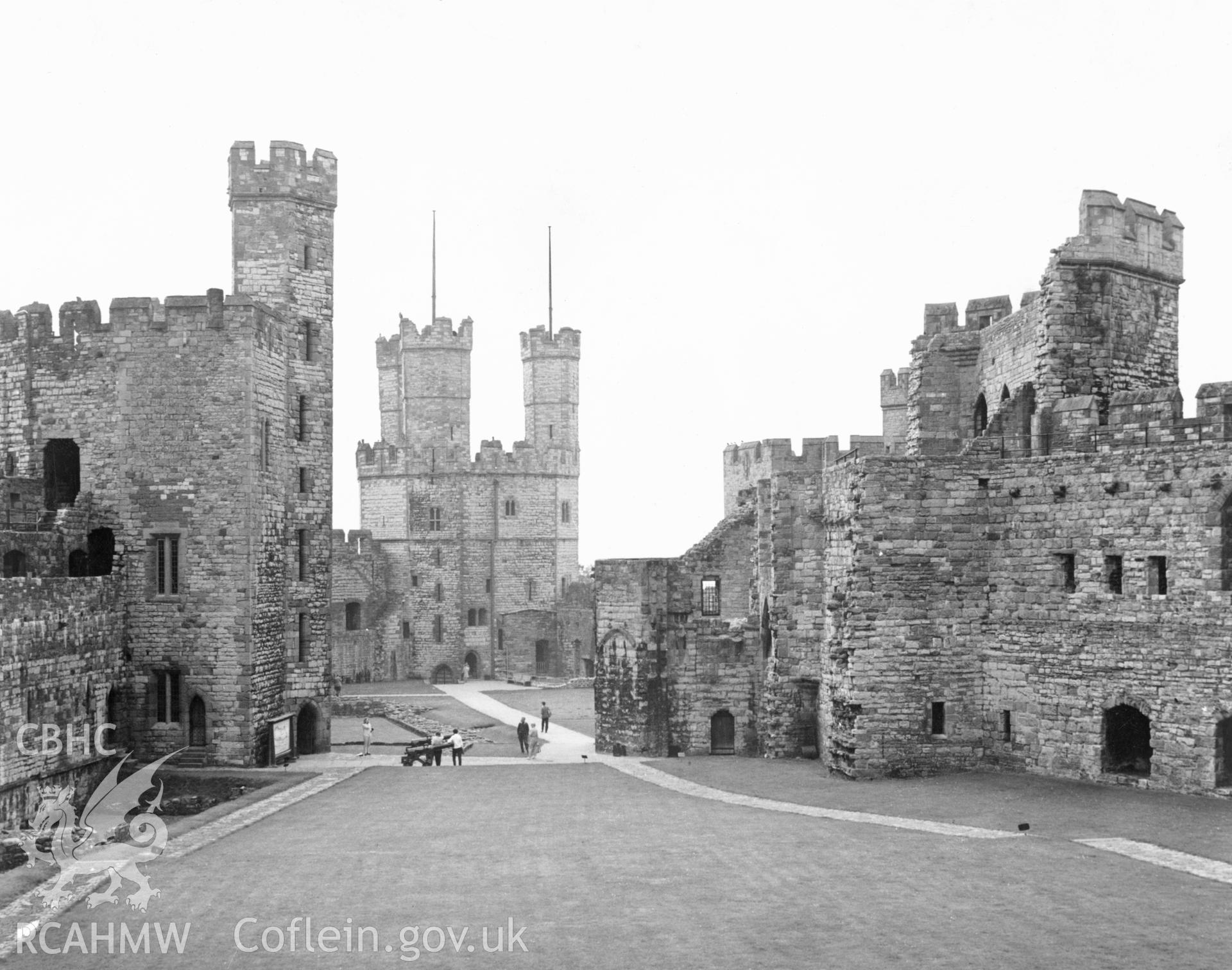 1 b/w print showing view of Caernarfon castle, collated by the former Central Office of Information.