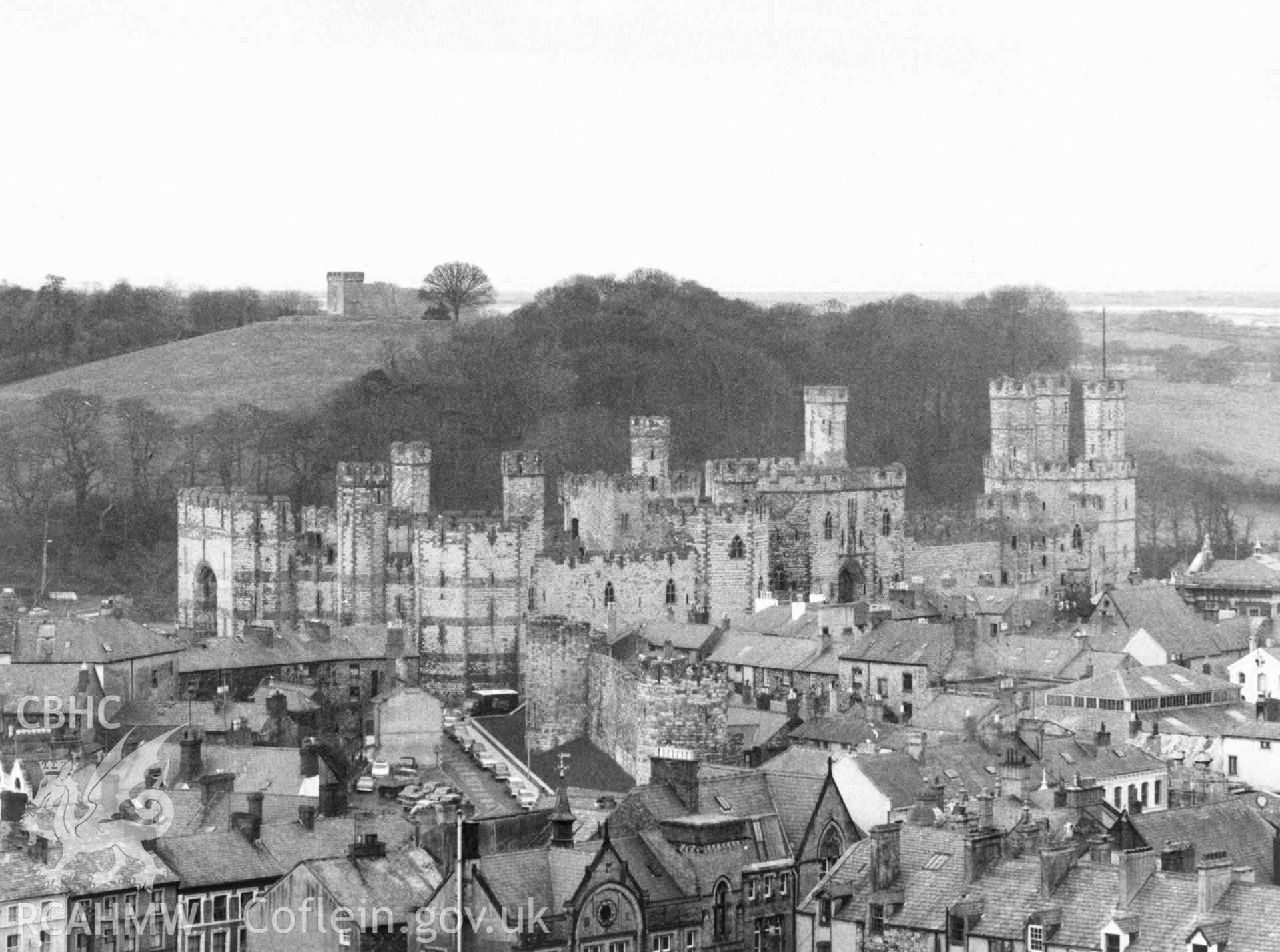 1 b/w print showing aspect of Caernarfon castle, collated by the former Central Office of Information.
