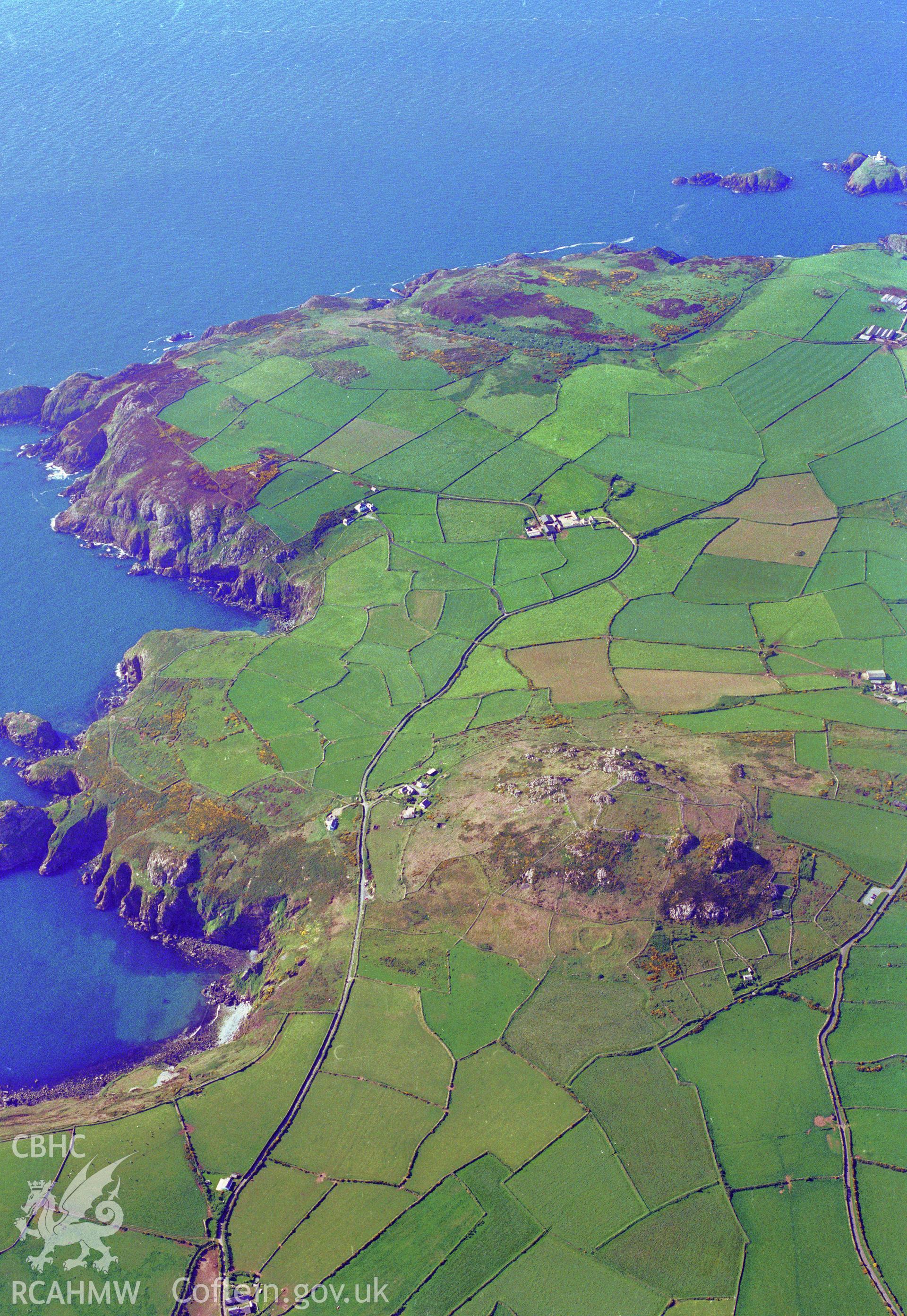 RCAHMW colour oblique aerial photograph of Garn Fawr, Pencaer taken by Toby Driver 2000