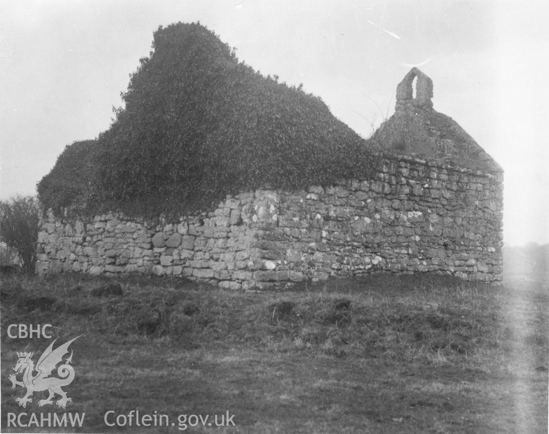 View of end gable wall, Capel Lligwy.  Dated 1943.
