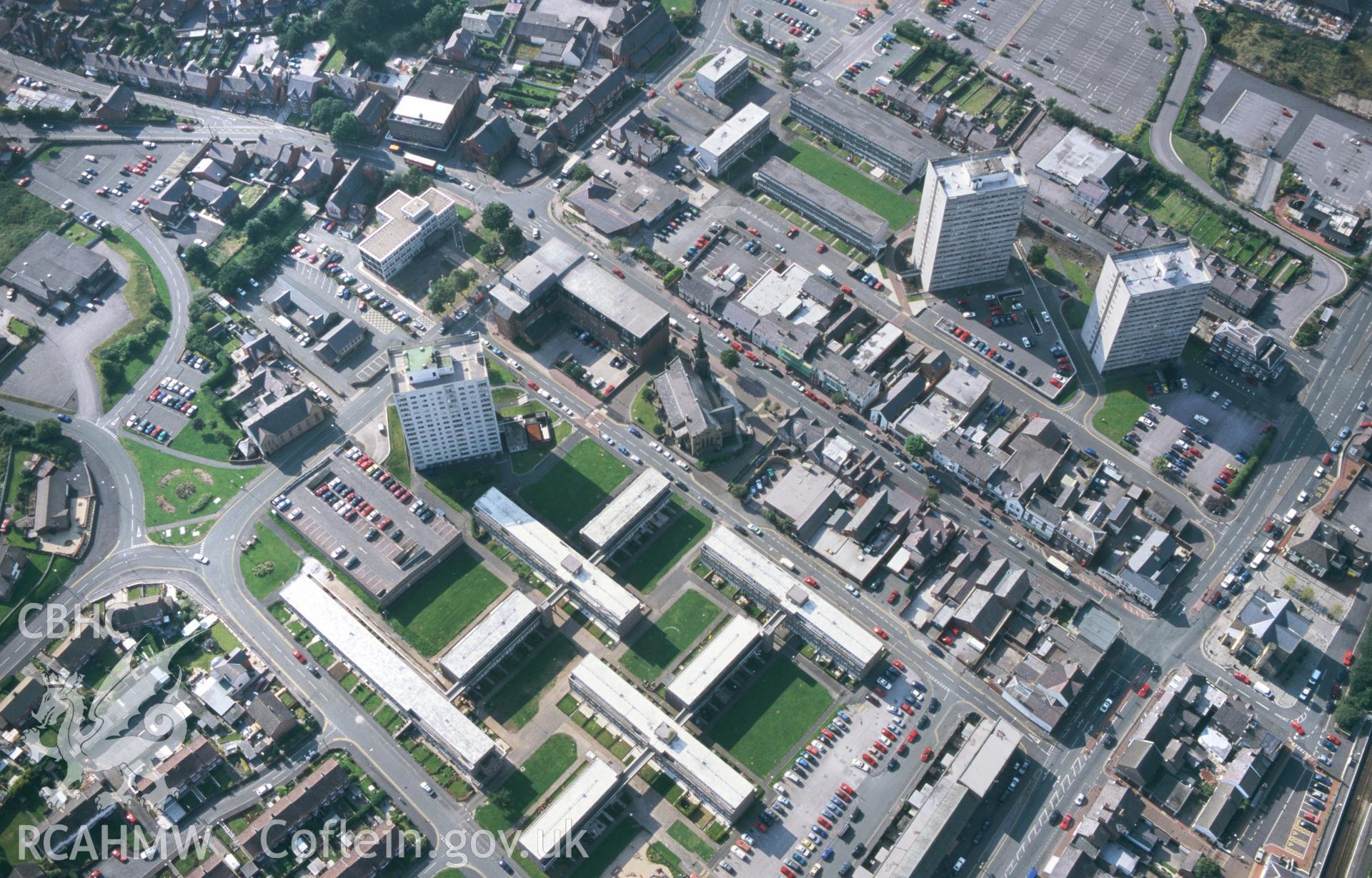 Slide of RCAHMW colour oblique aerial photograph of Flint, taken by T.G. Driver, 30/8/2000.