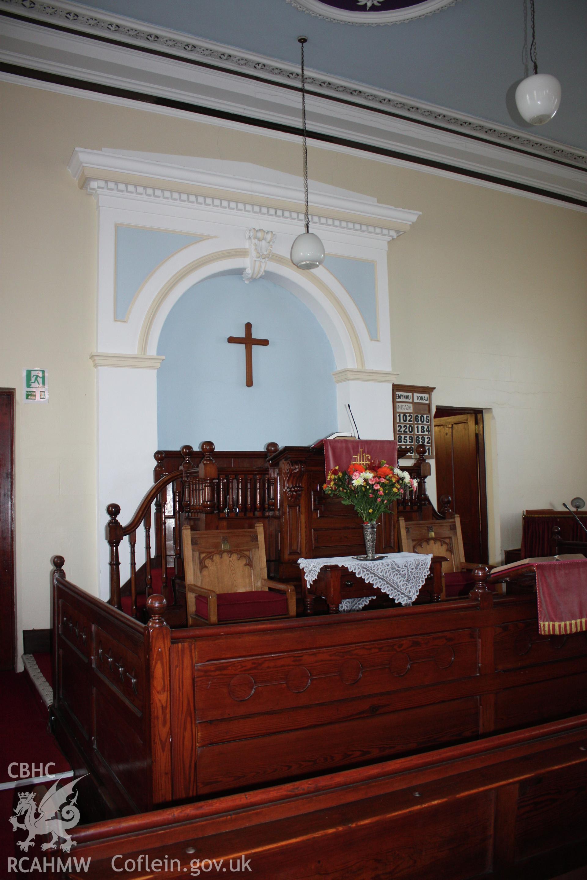 Interior, pulpit