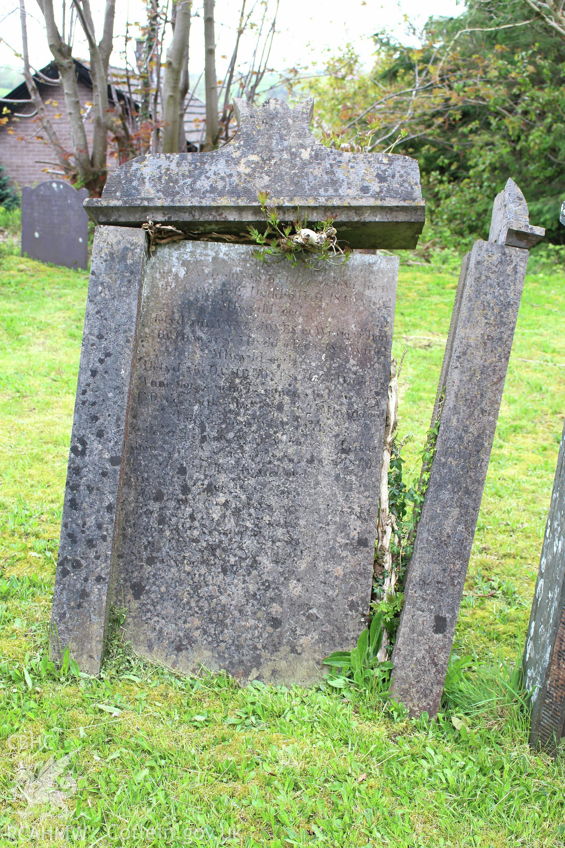Gravestone of David, Anne, David & Mary Jones