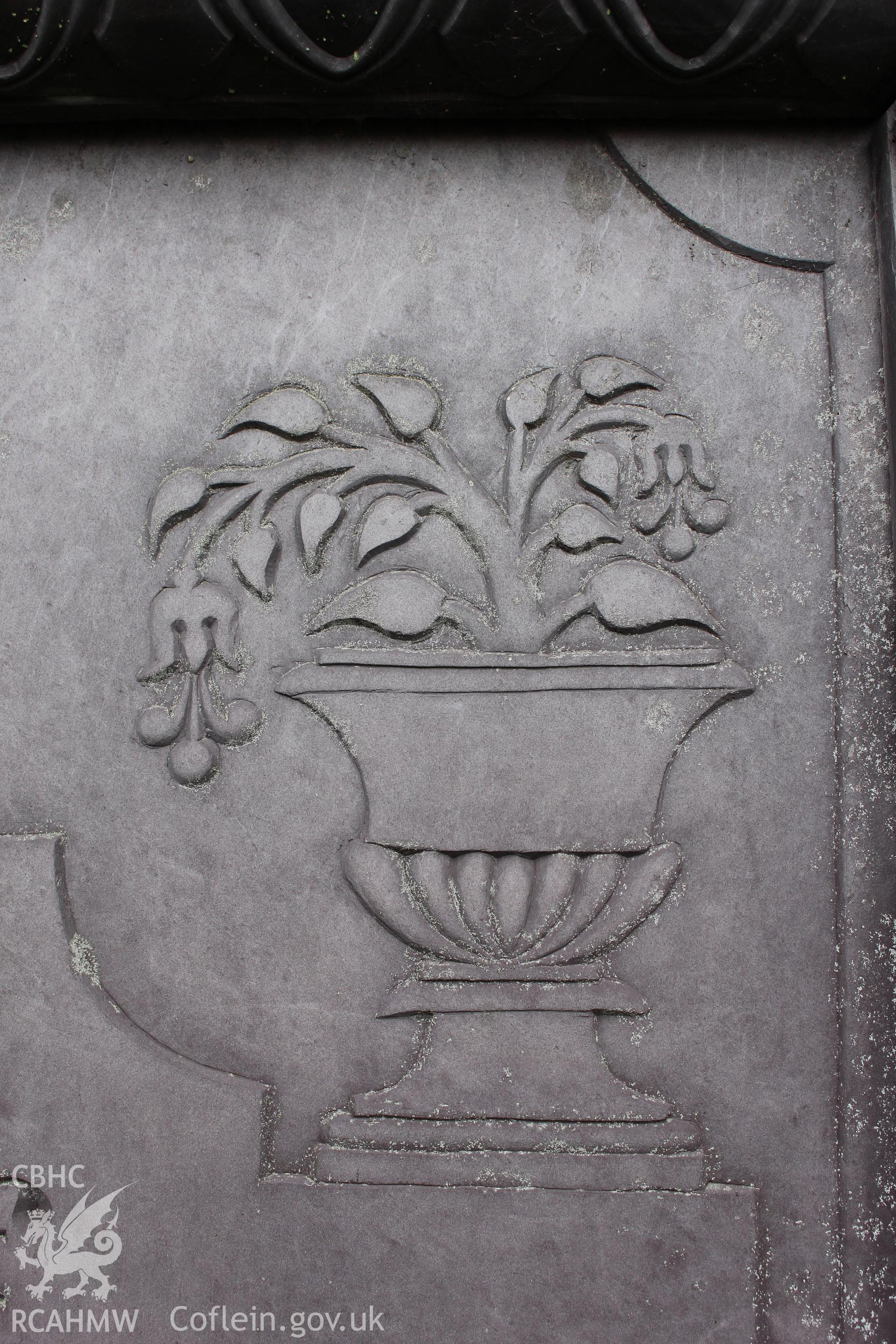 Carved detail on the gravestone of Mary & Minnie Thomas