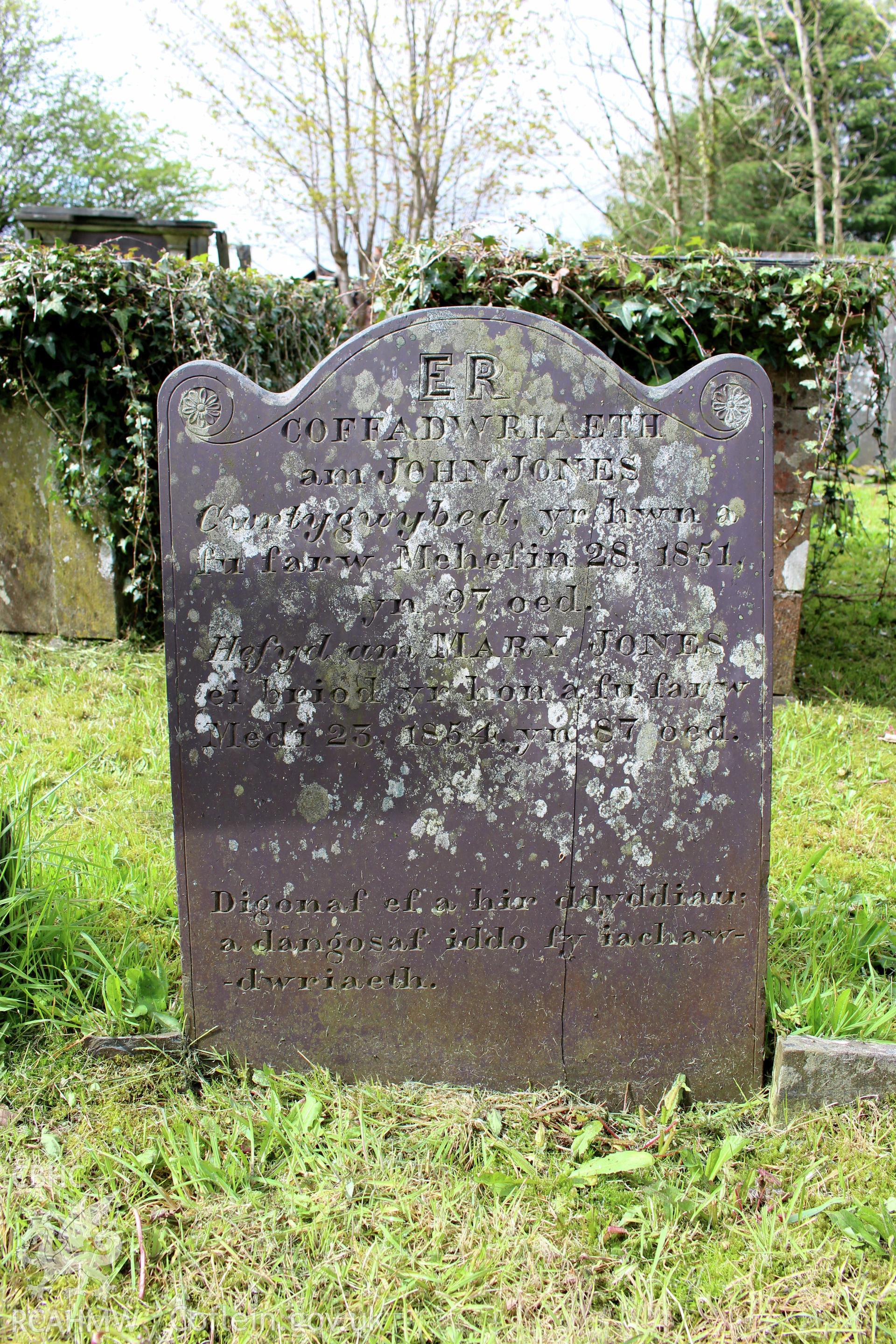 Gravestone of John & Mary Jones