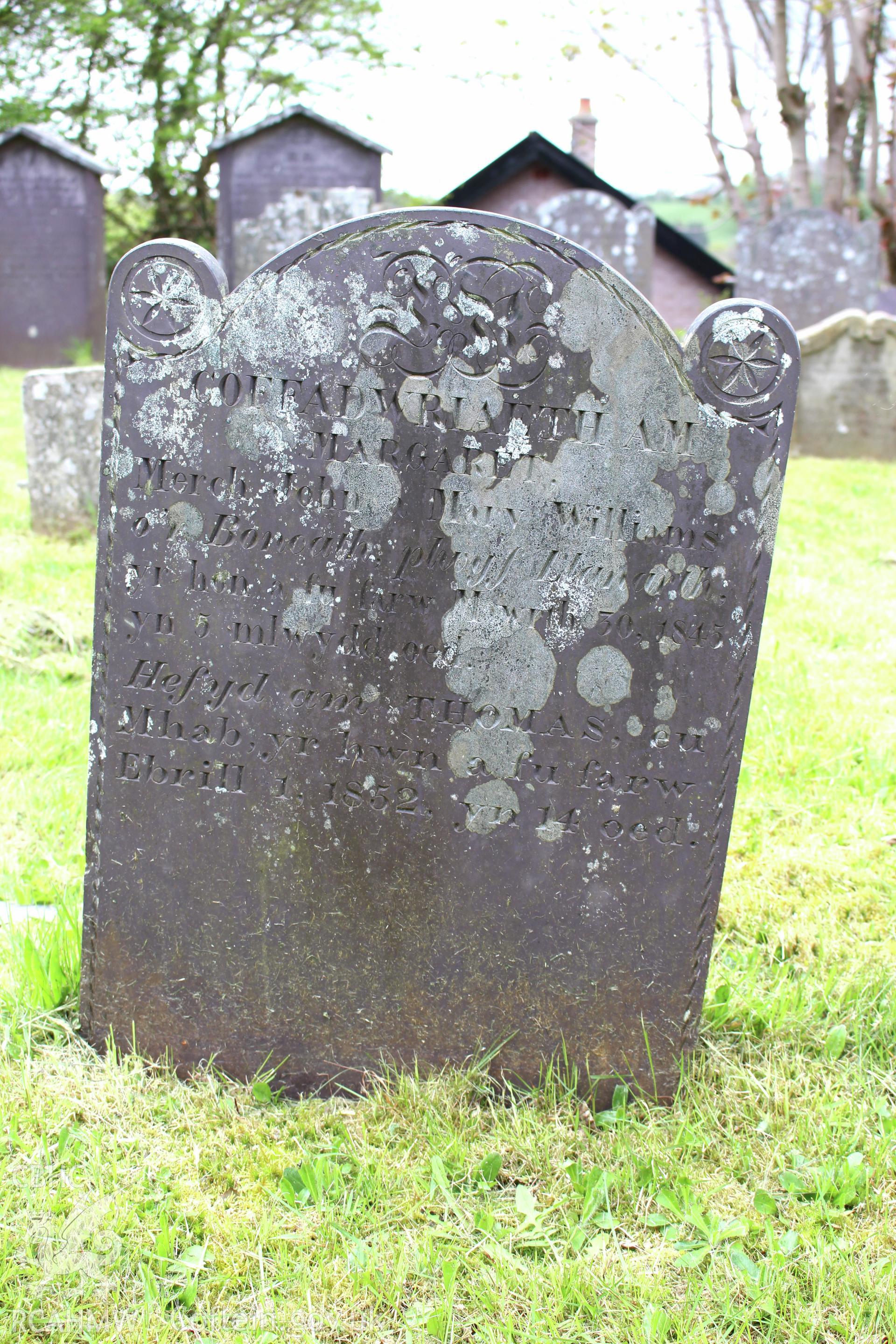 Gravestone of Margaret & Thomas Williams