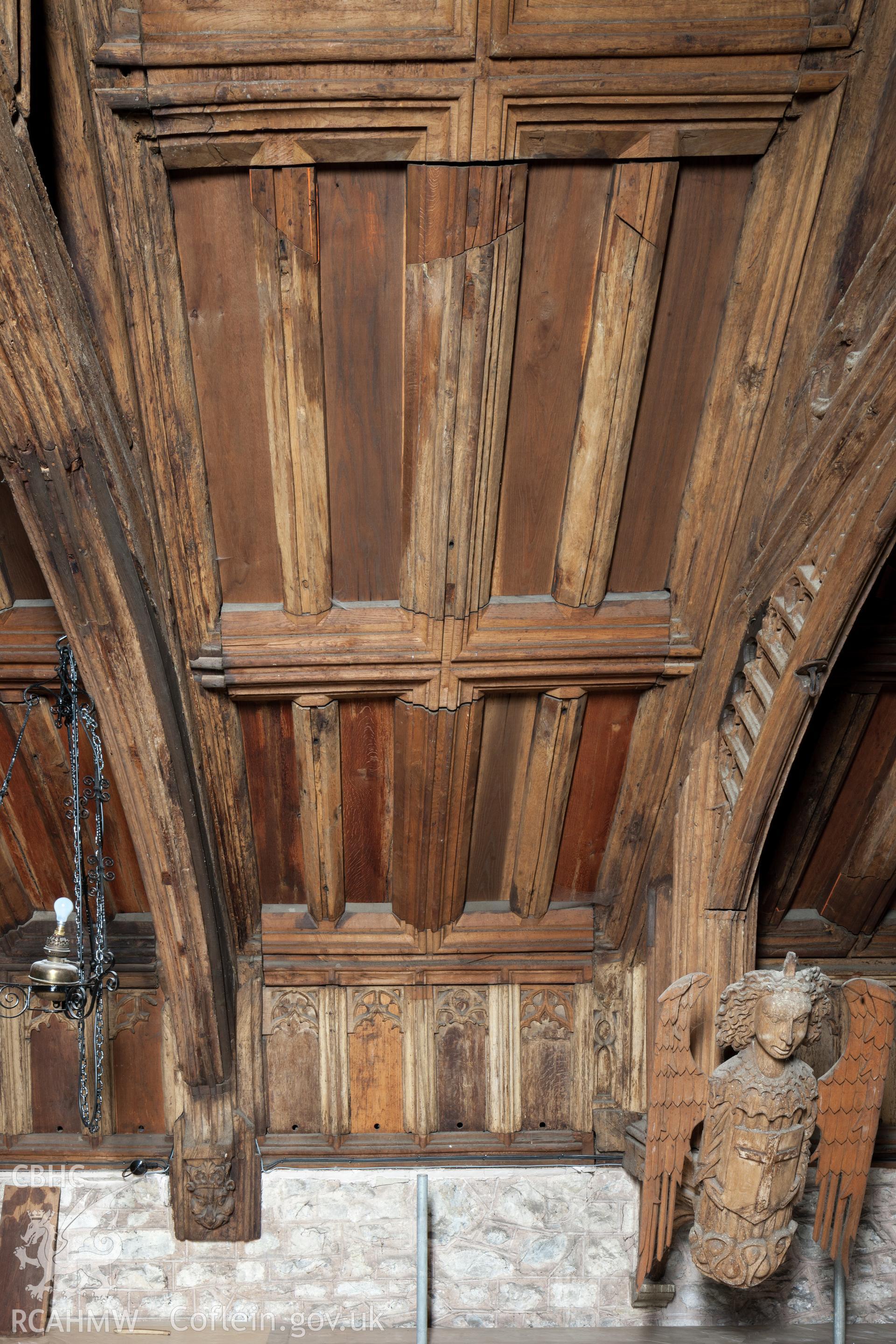Interior, roof intermediate beam (1/2) and hammer beam (2)