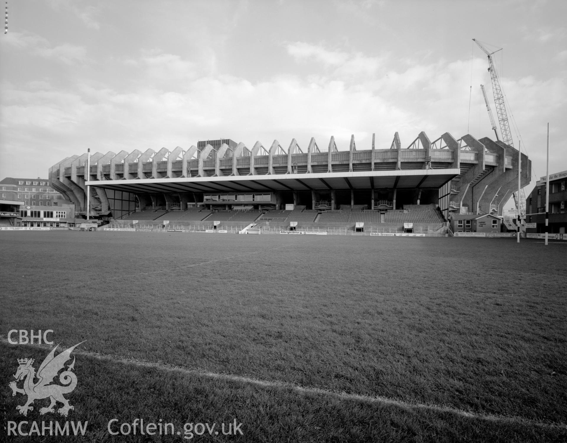 From N (Cardiff RFC ground)  NA/GL/99/024