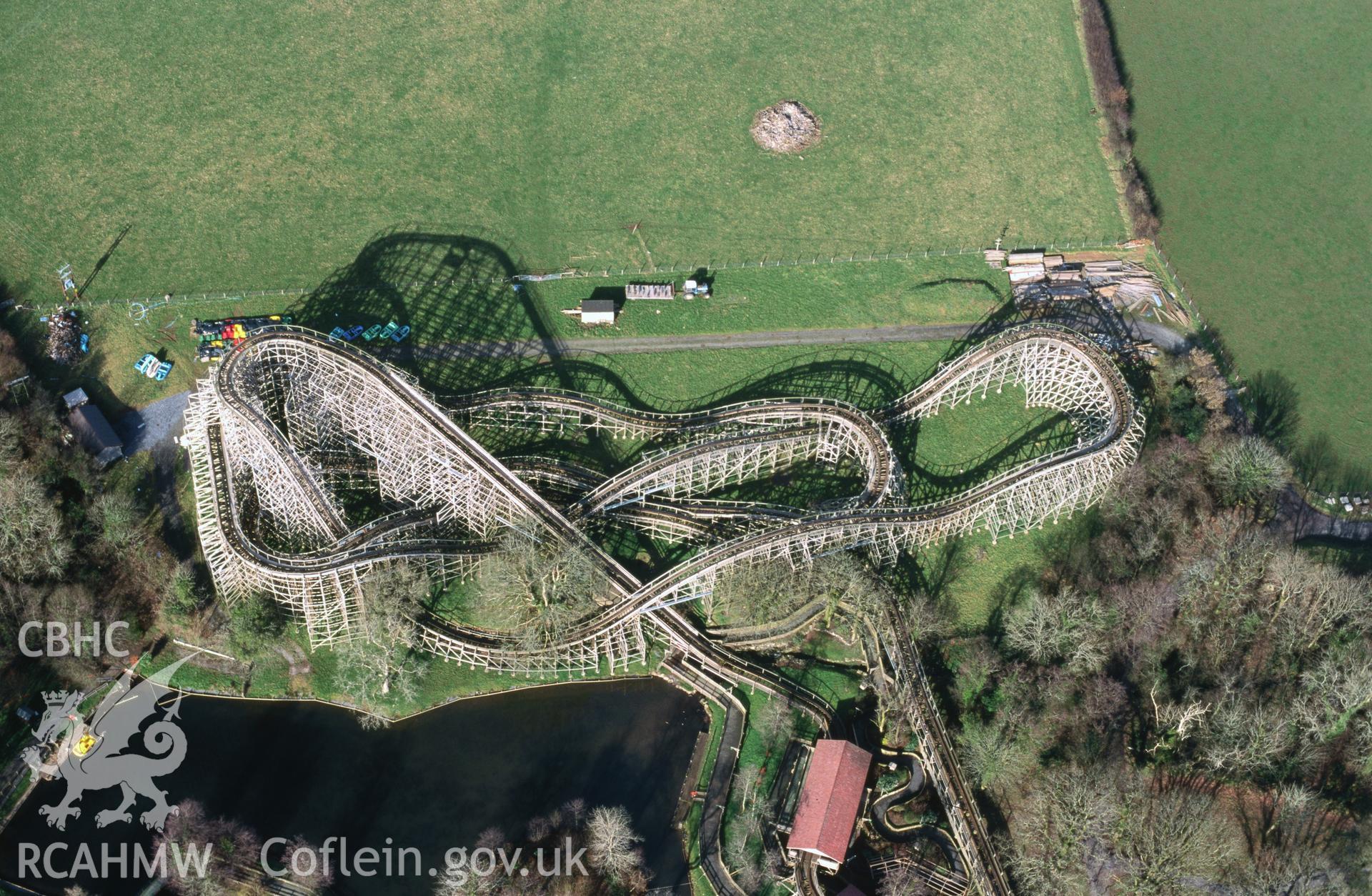 Slide of RCAHMW colour oblique aerial photograph of Oakwood Theme Park, taken by T.G. Driver, 21/2/2000.