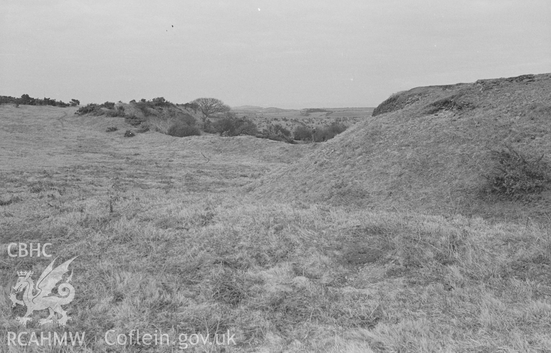 Black and White photograph showing Caer Penrhos, Llanrhystyd. Photographed by Arthur Chater in April 1963 from Grid Reference SN 552 695.