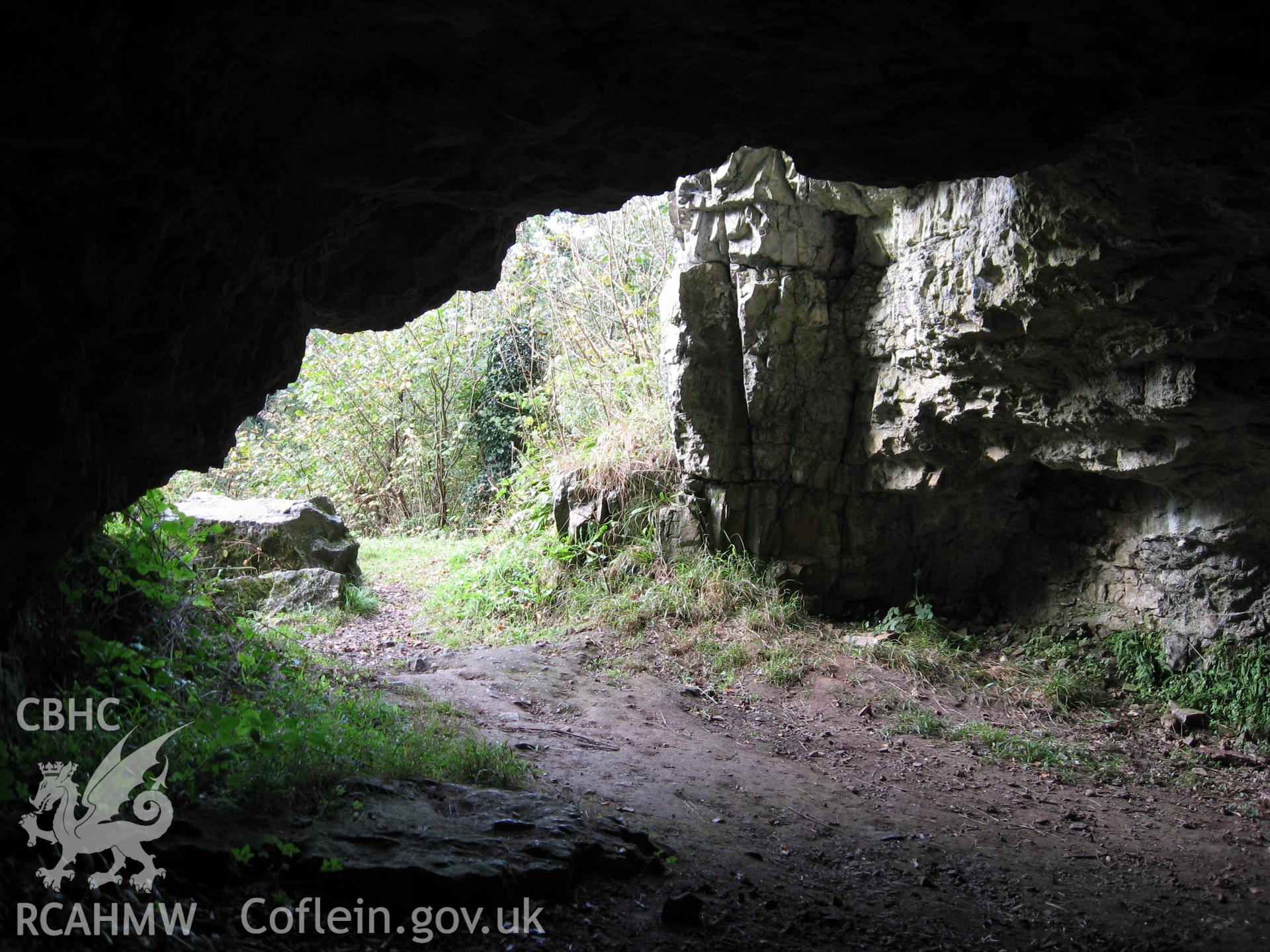 Colour photo of Cathole Cave, taken by Paul R. Davis and dated 22nd October 2007.