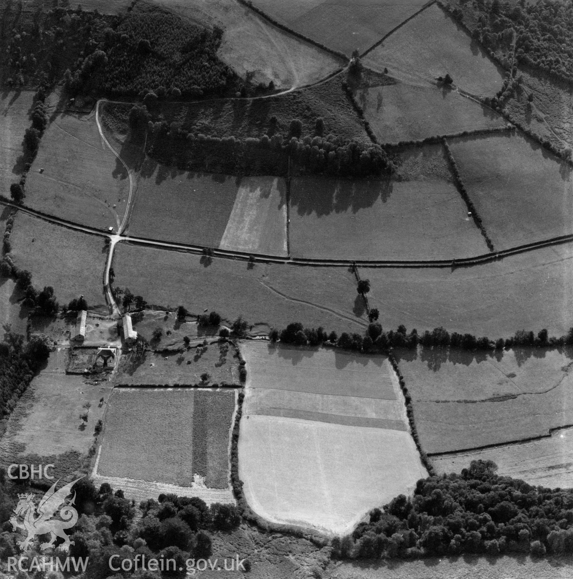 View of Lugg valley showing Court Farm. Oblique aerial photograph, 5?" cut roll film.