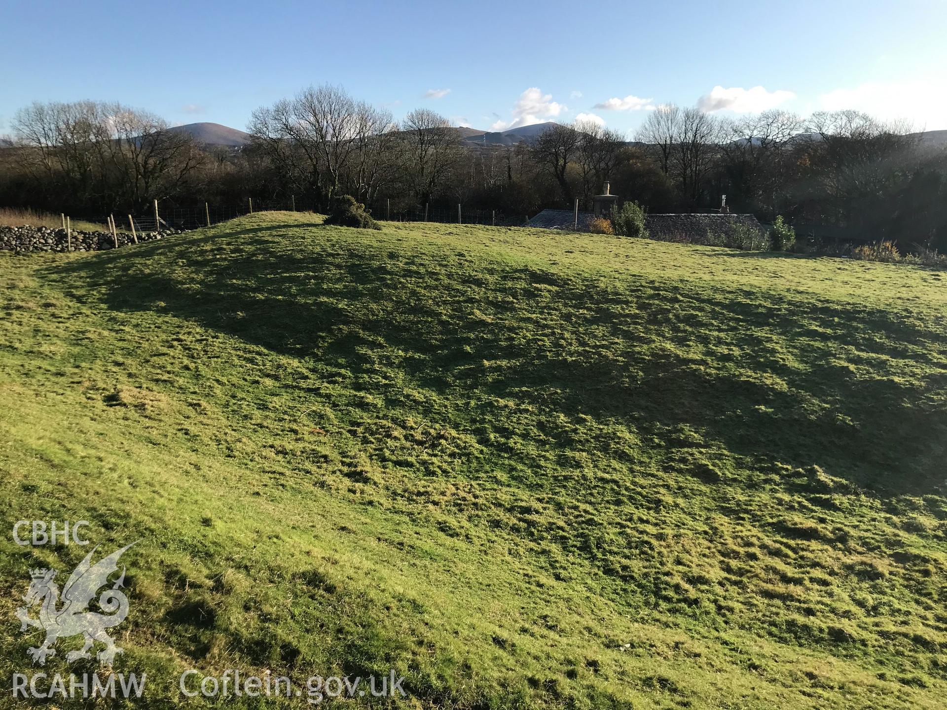 Digital colour photograph showing Hen Gastell homestead, Llanwnda, taken by Paul Davis on 3rd December 2019.