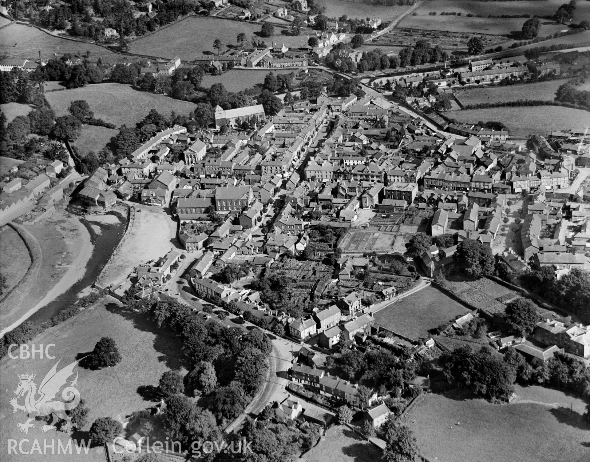 General view of Llanidloes, oblique aerial view. 5?x4? black and white glass plate negative.