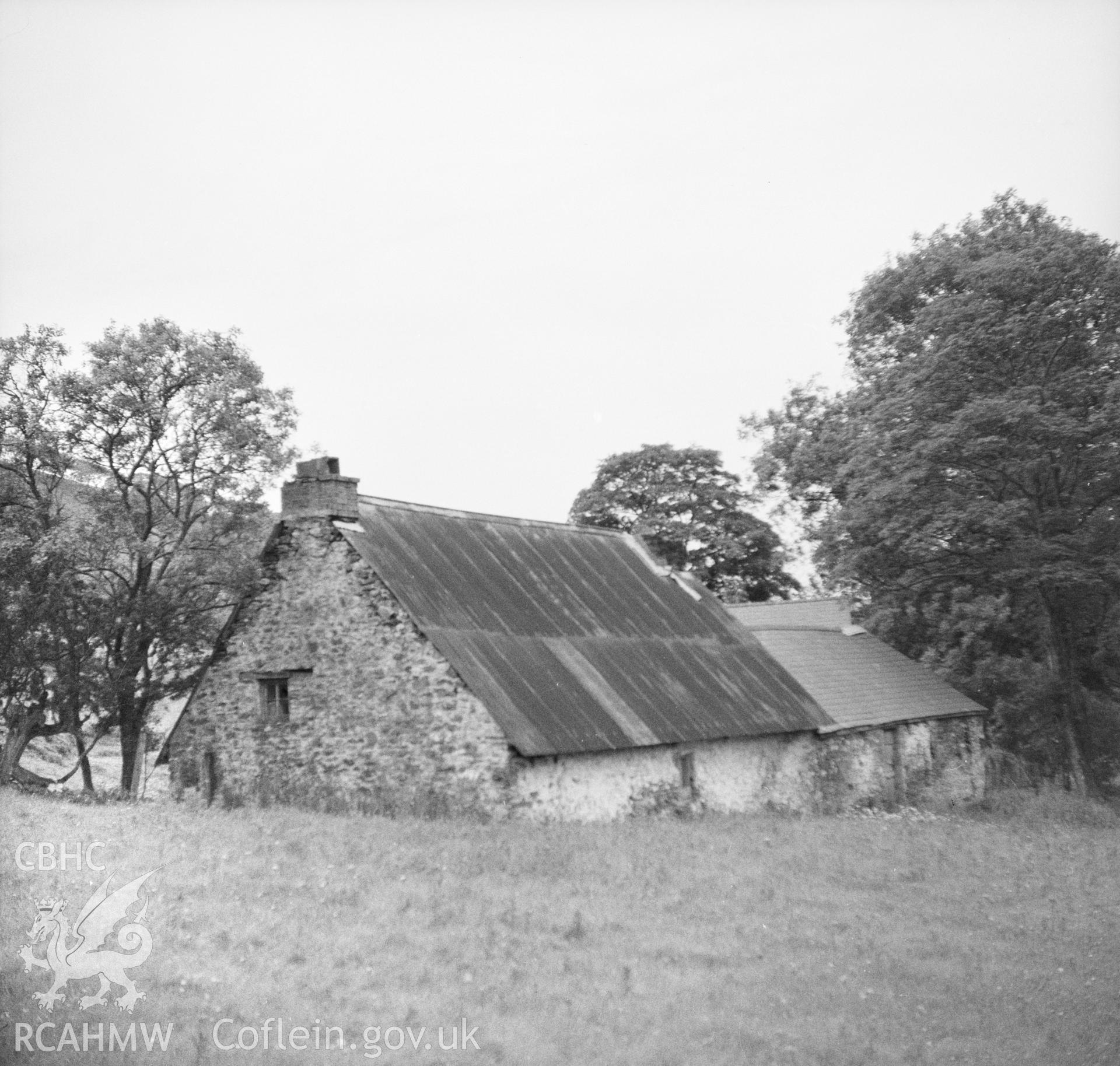 Digital copy of a black and white nitrate negative showing exterior view of Erw Domi, Porth-y-Rhyd, Carmarthenshire