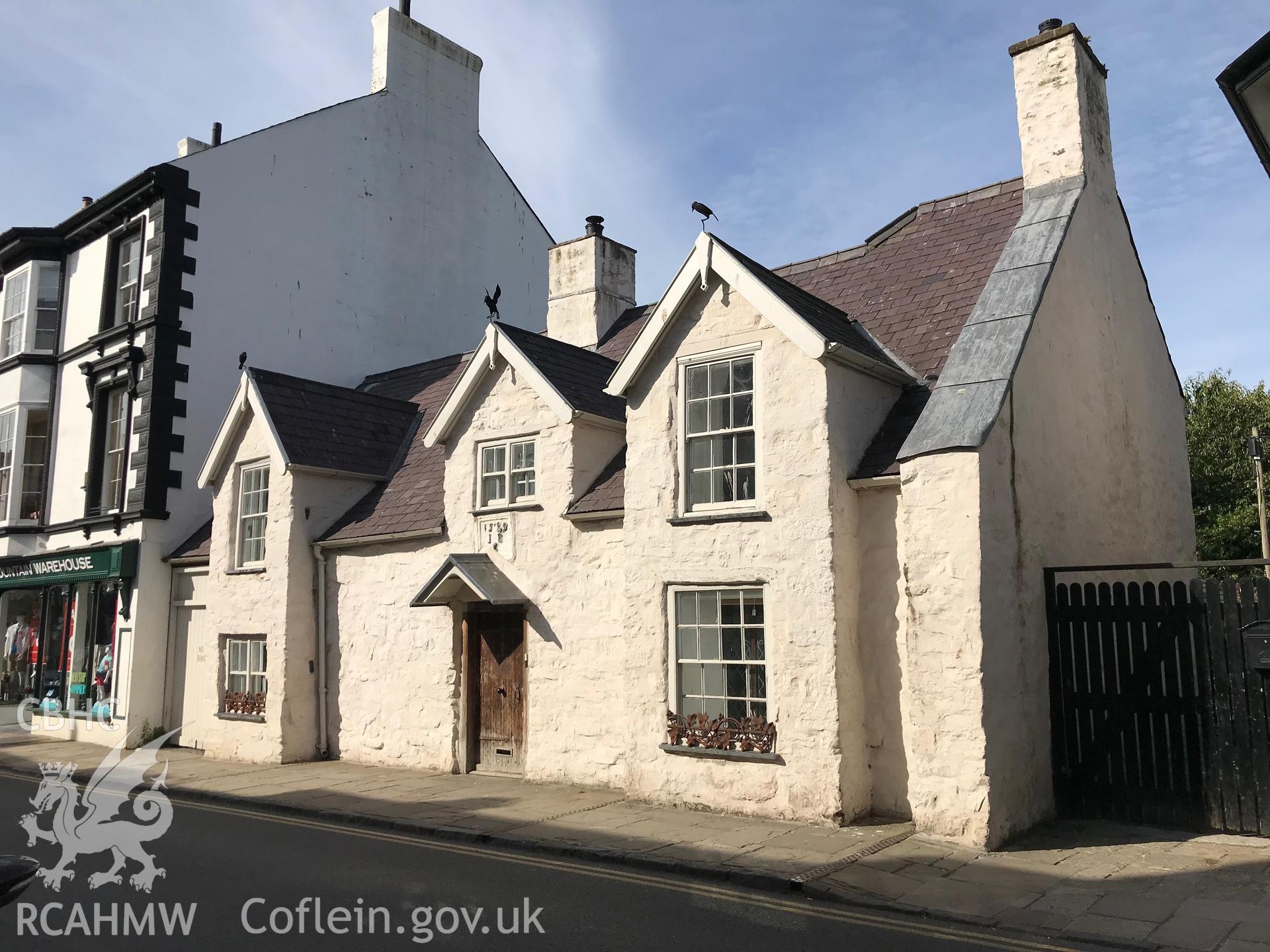 Colour photo showing exterior view of former Black Lion Hotel, 11 Castle Street, Conwy, taken by Paul R. Davis, 23rd June 2018.