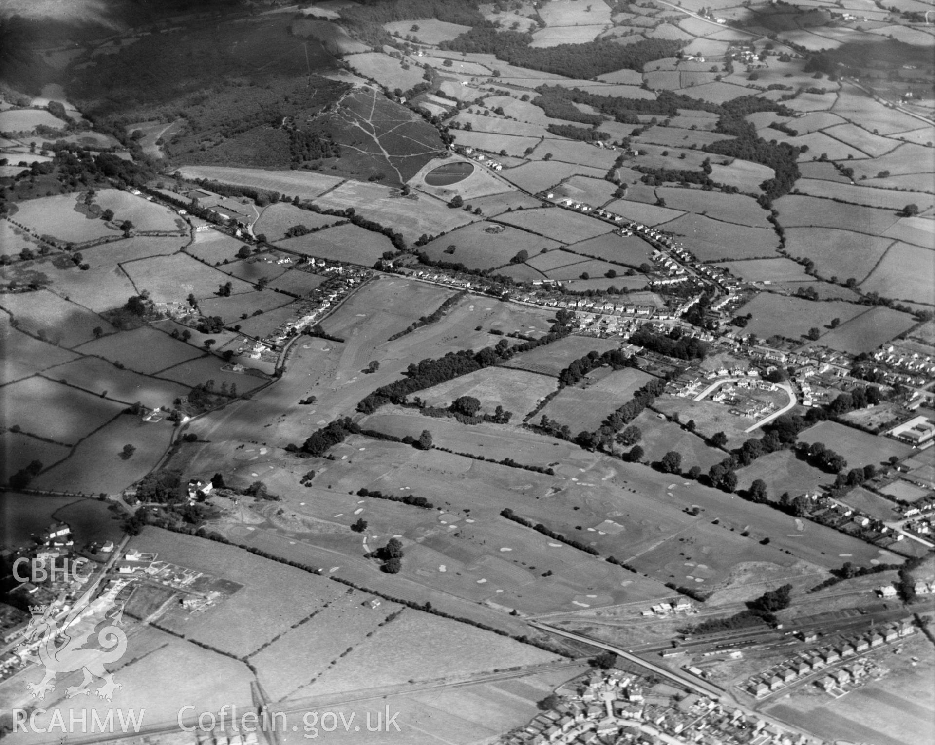 View of Whitchurch golf club, oblique aerial view. 5?x4? black and white glass plate negative.