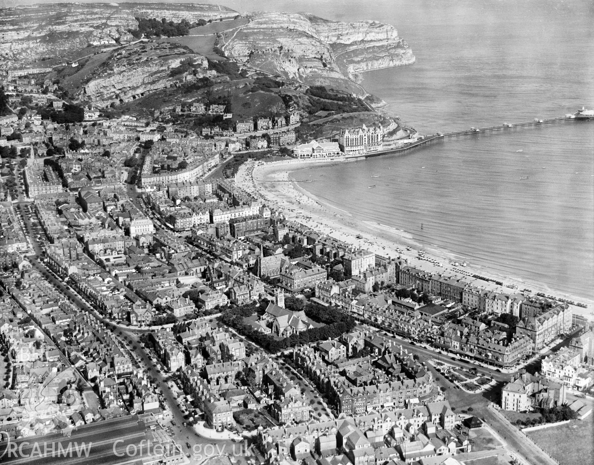 General view of Llandudno, oblique aerial view. 5?x4? black and white glass plate negative.