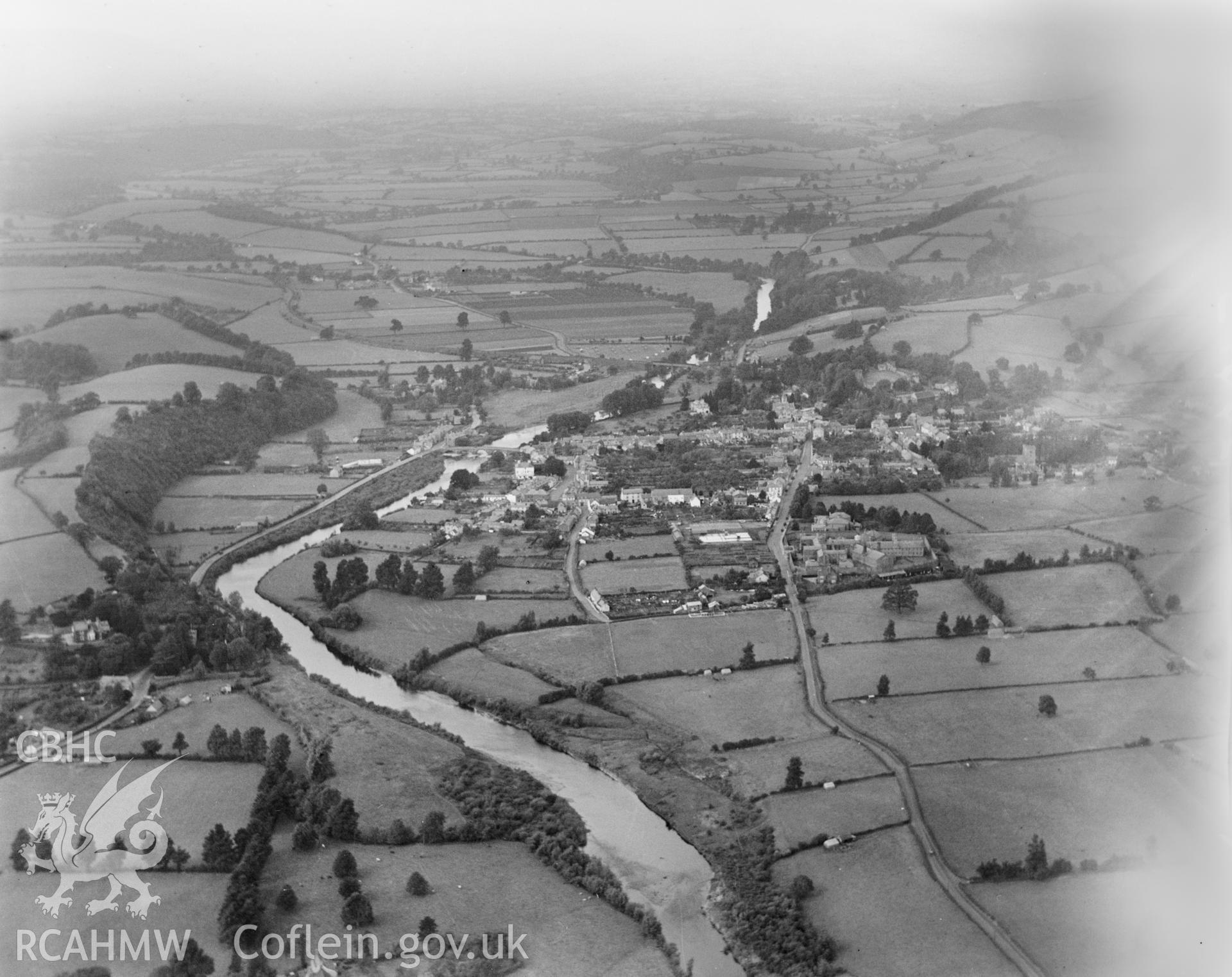 General view of Usk, oblique aerial view. 5?x4? black and white glass plate negative.