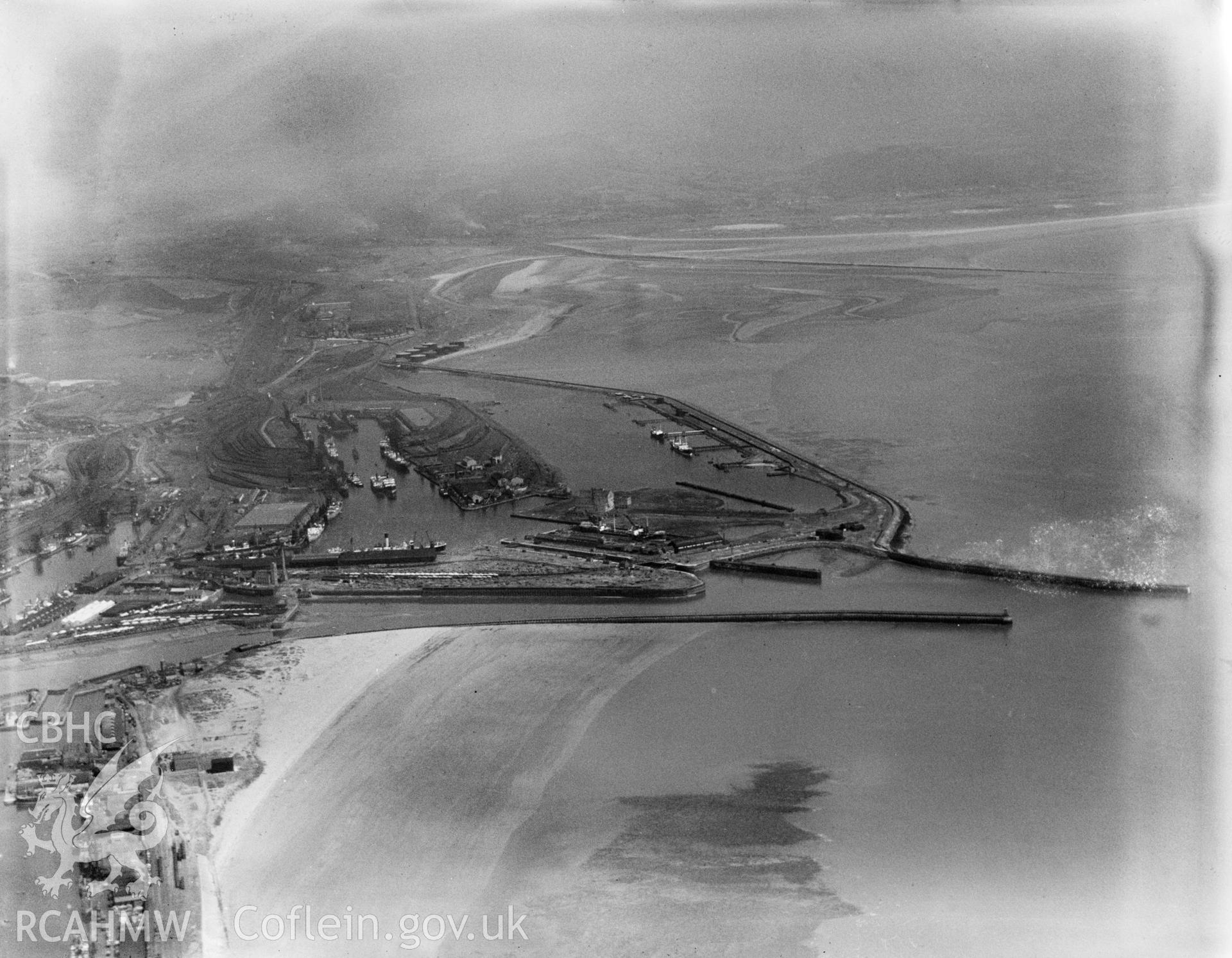 General view of Swansea docks, oblique aerial view. 5?x4? black and white glass plate negative.