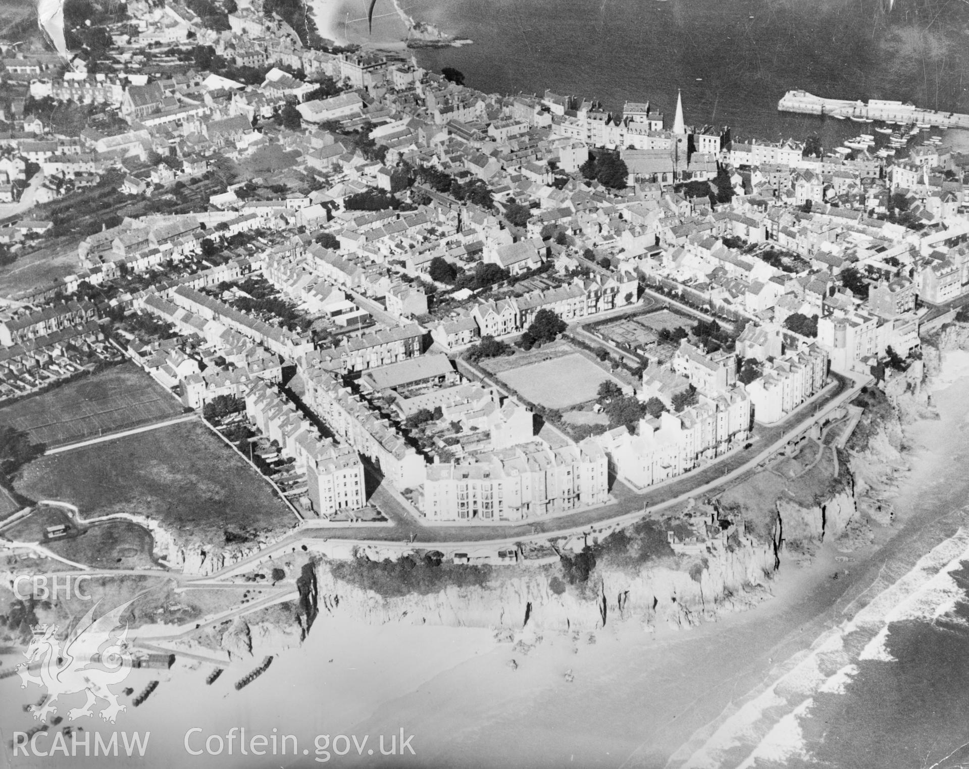 General view of Tenby showing the Esplanade. Oblique aerial photograph, 5?x4? BW glass plate.