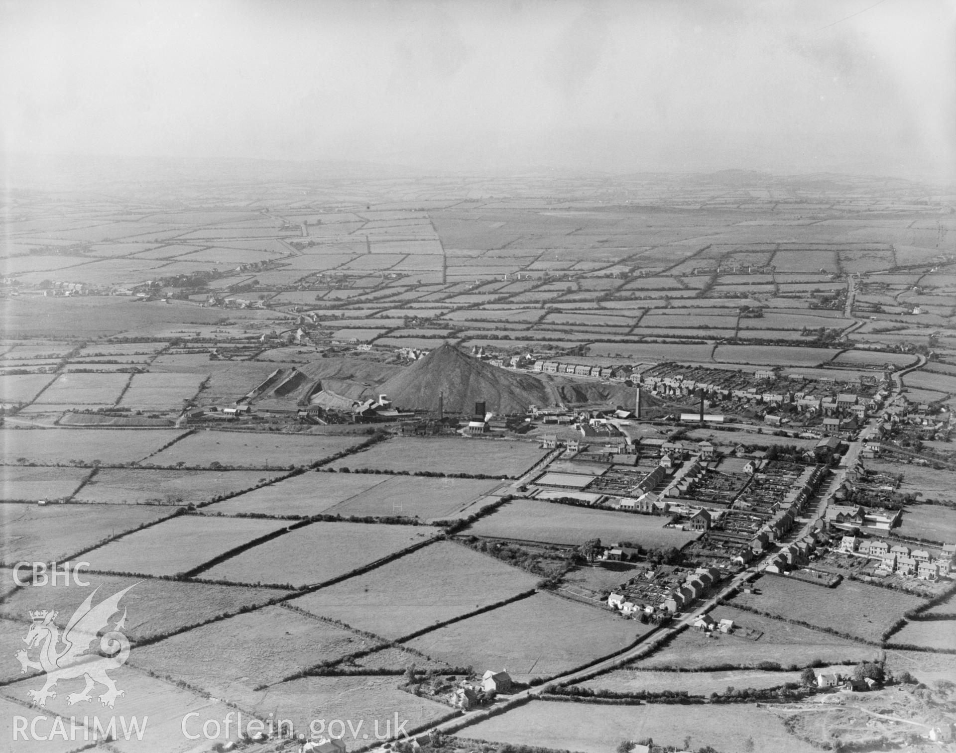 Emlyn Anthracite Colliery Co Pen-y-groes Llanelli, oblique aerial view.