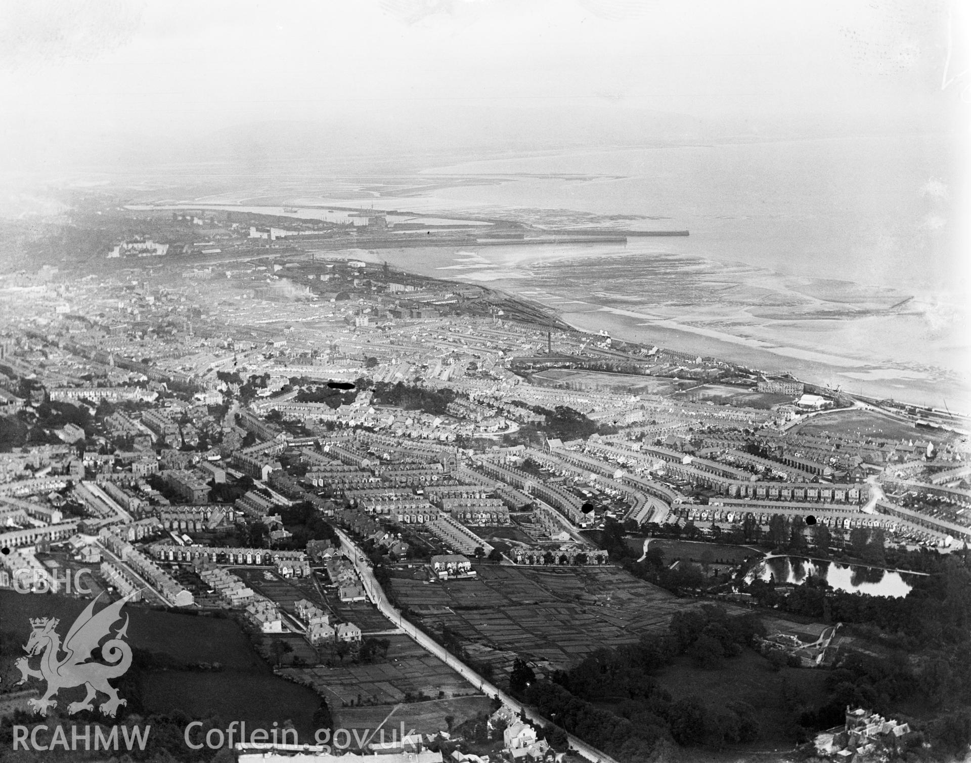 General view of Swansea, oblique aerial view. 5?x4? black and white glass plate negative.