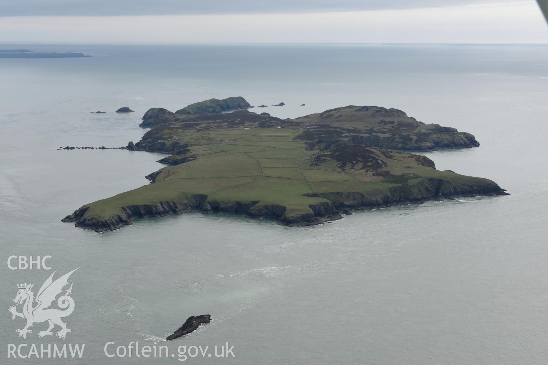 Ramsey island at extreme low tide. Baseline aerial reconnaissance survey for the CHERISH Project. ? Crown: CHERISH PROJECT 2017. Produced with EU funds through the Ireland Wales Co-operation Programme 2014-2020. All material made freely available through the Open Government Licence.