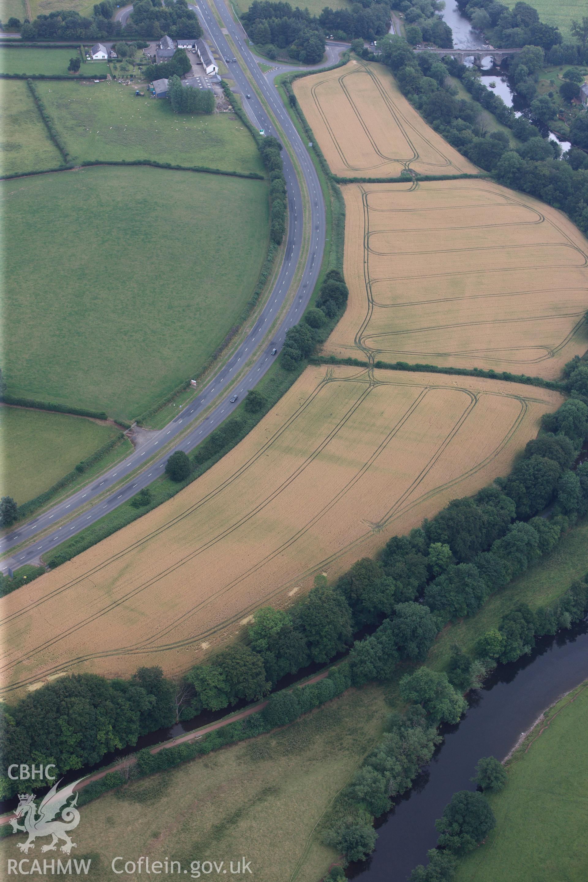 Cefn-brynich Roman fort, detailed view of cropmarks from west, taken by RCAHMW 1st August 2013.