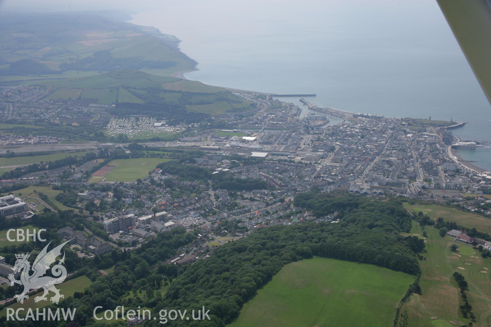 RCAHMW colour oblique aerial photograph of Aberystwyth. Taken on 04 July 2006 by Toby Driver.