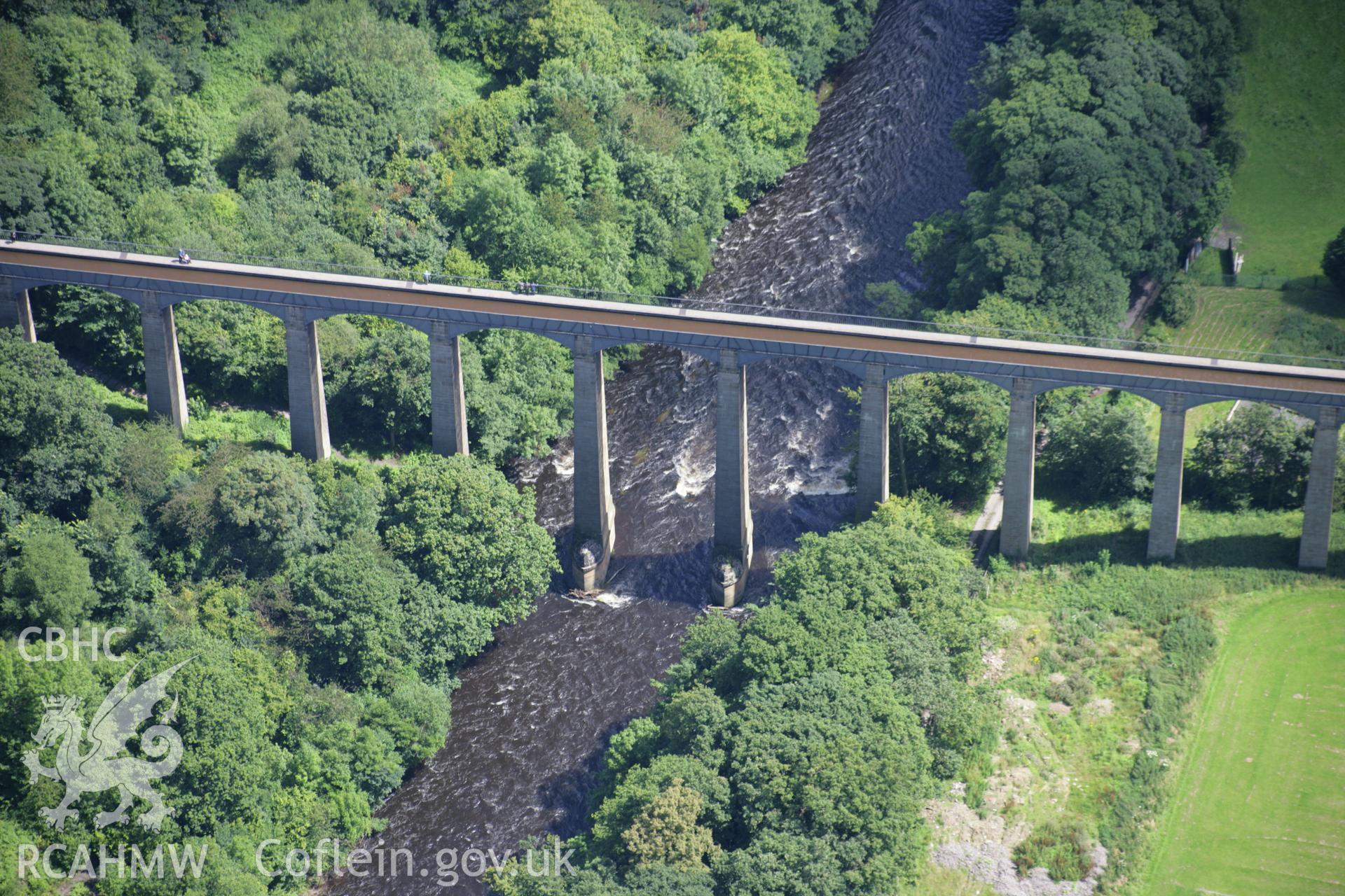 RCAHMW colour oblique aerial photograph of Pontcysyllte Aqueduct on the Ellesmere Canal. Taken on 24 July 2007 by Toby Driver