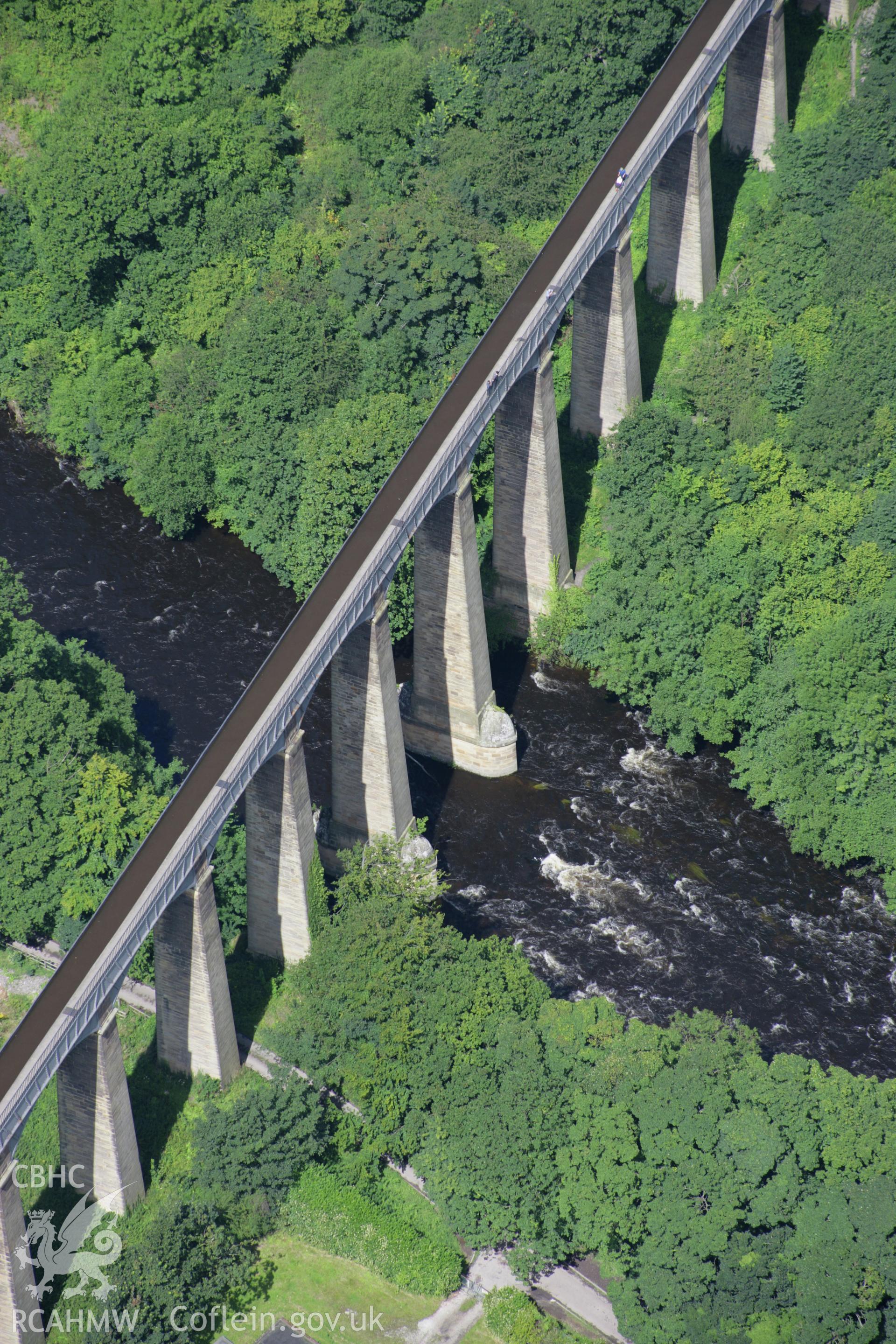 RCAHMW colour oblique aerial photograph of Pontcysyllte Aqueduct on the Ellesmere Canal. Taken on 24 July 2007 by Toby Driver