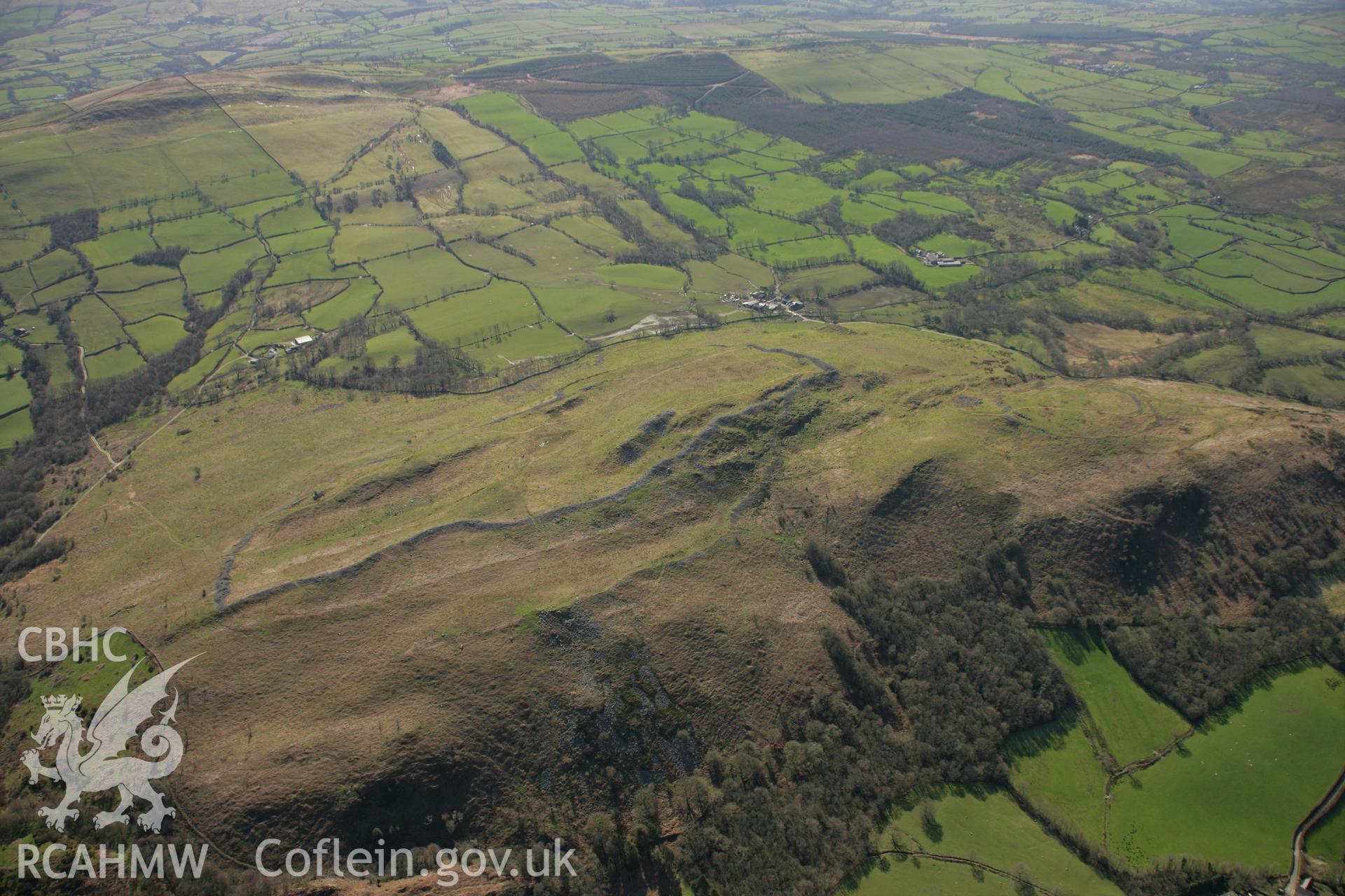 RCAHMW colour oblique aerial photograph of Y Gaer Fawr Hillfort on Carn Goch. Taken on 21 March 2007 by Toby Driver