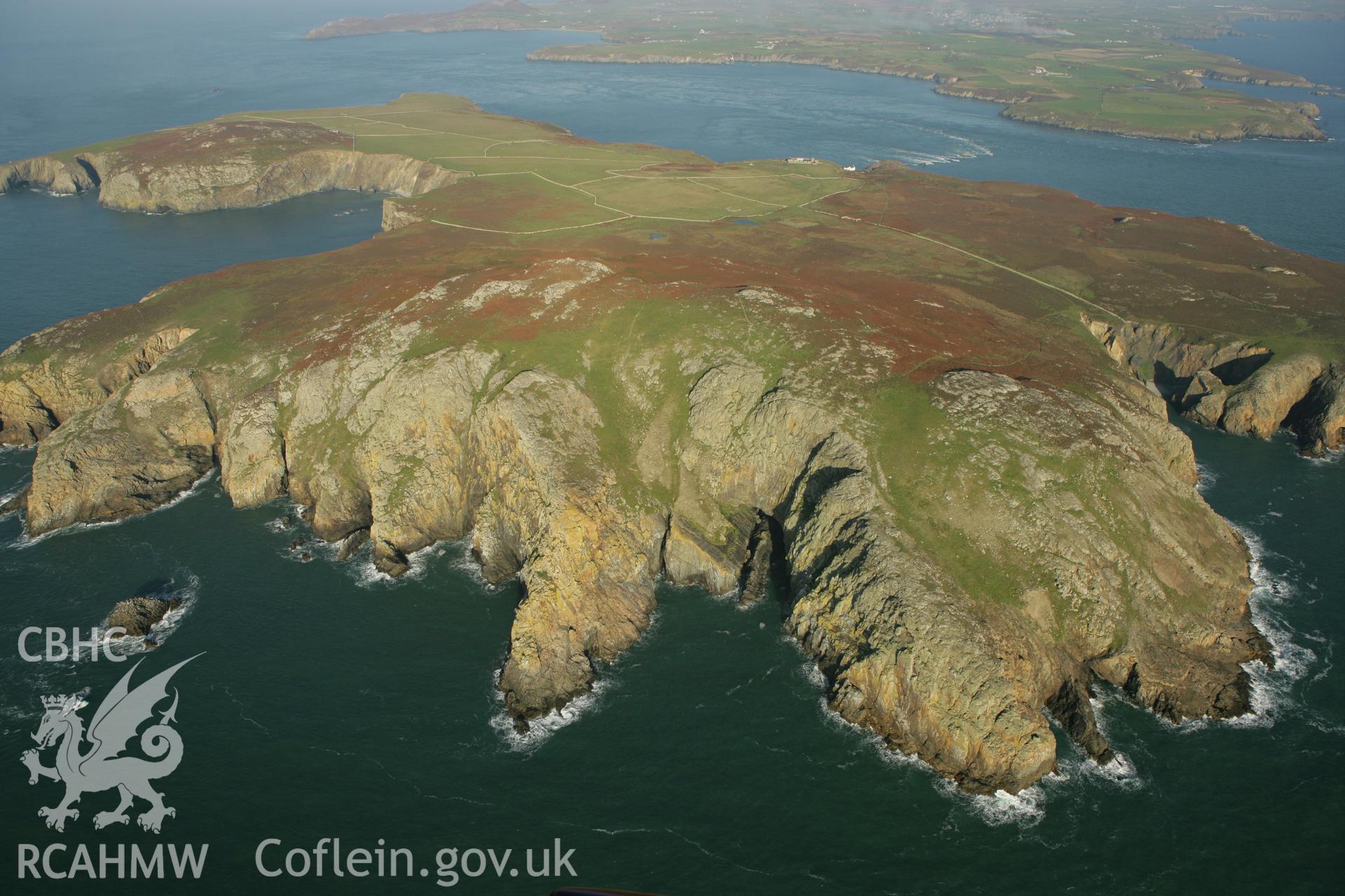 RCAHMW colour oblique photograph of Ramsey island, western coast, looking North East to mainland. Taken by Toby Driver on 23/10/2007.
