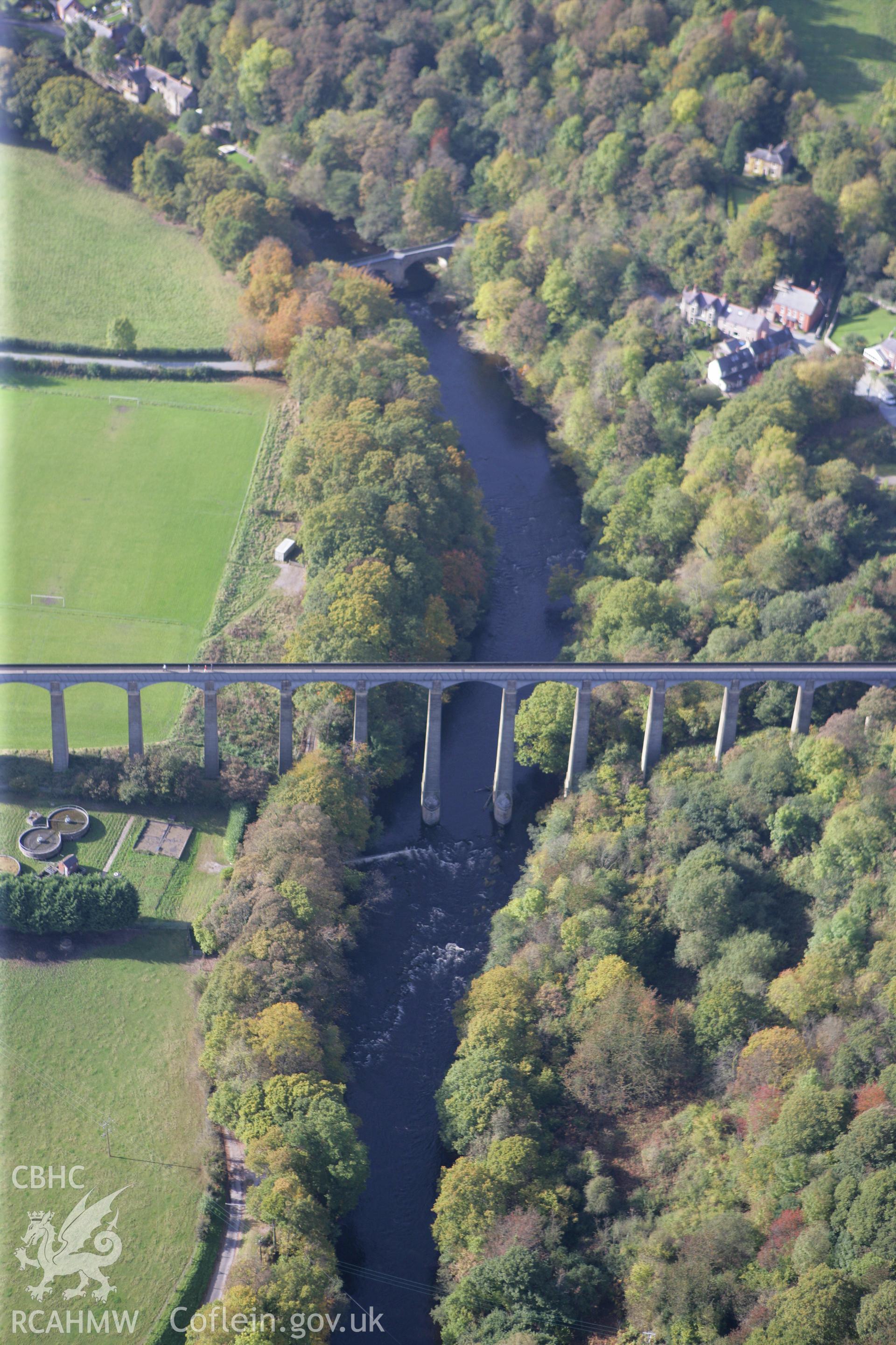 RCAHMW colour oblique aerial photograph of Pontcysyllte Aqueduct on the Ellesmere Canal. Taken on 13 October 2009 by Toby Driver