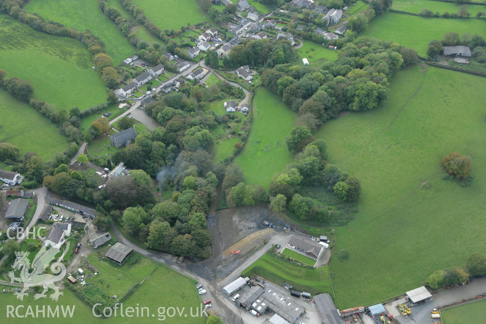RCAHMW colour oblique aerial photograph of Castell Cynon, Lampeter Velfrey. Taken on 14 October 2009 by Toby Driver