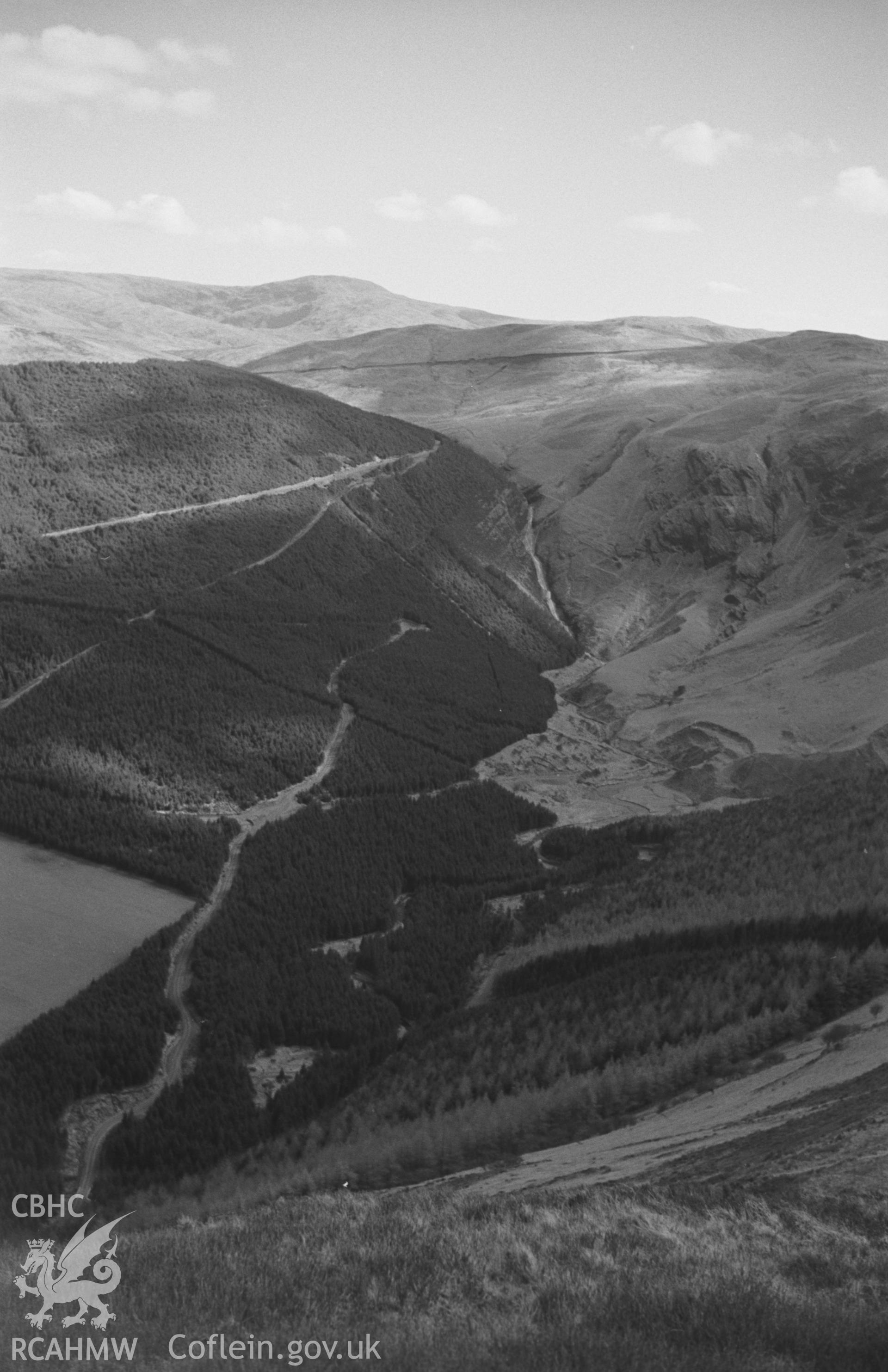 Black and White photograph showing Bwlch Hyddgyn landscape.