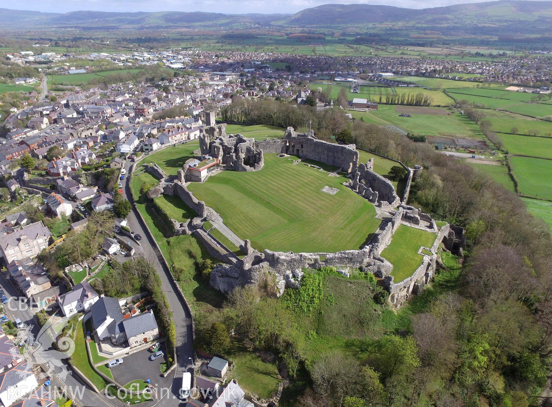 Colour photo showing Denbigh Castle, produced by Paul R. Davis, 10th April 2017.