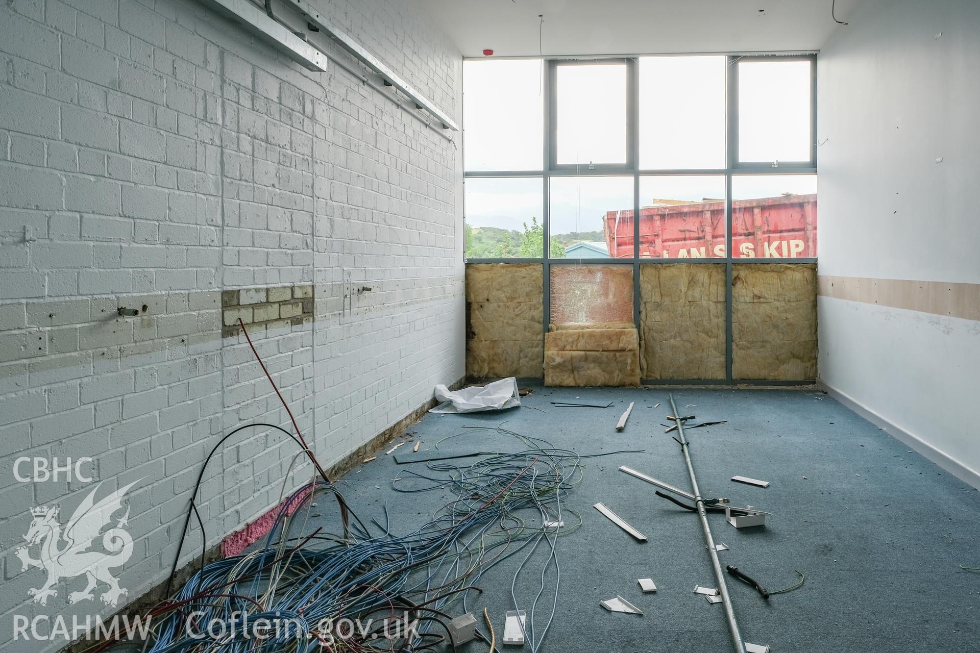 Digital colour photograph showing detailed interior view of room at Caernarfonshire Technical College, Ffriddoedd Road, Bangor. Photographed by Dilys Morgan and donated by Wyn Thomas of Grwp Llandrillo-Menai Further Education College, 2019.