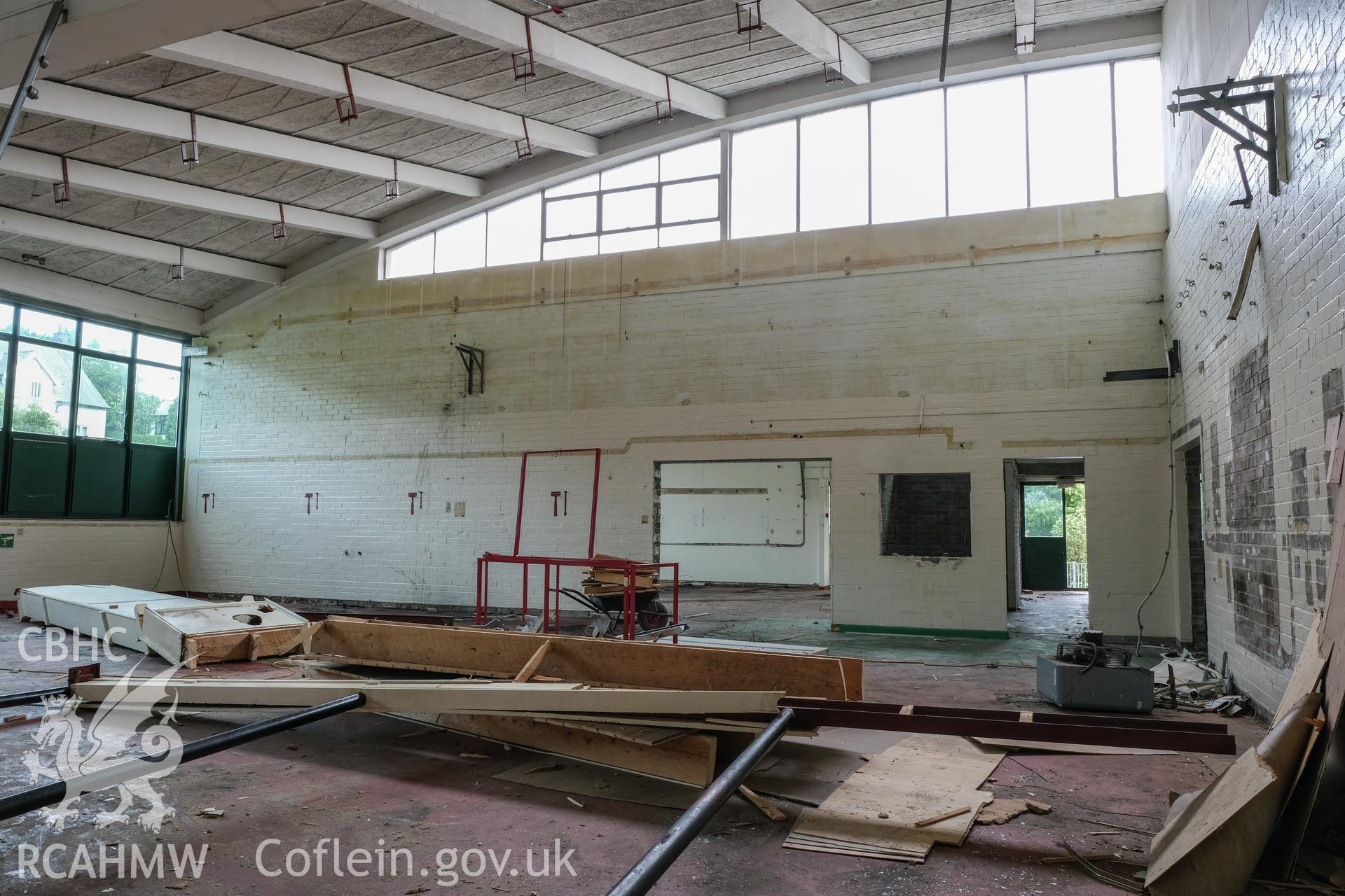 Digital colour photograph showing interior view of classroom at Caernarfonshire Technical College, Ffriddoedd Road, Bangor. Photographed by Dilys Morgan and donated by Wyn Thomas of Grwp Llandrillo-Menai Further Education College, 2019.