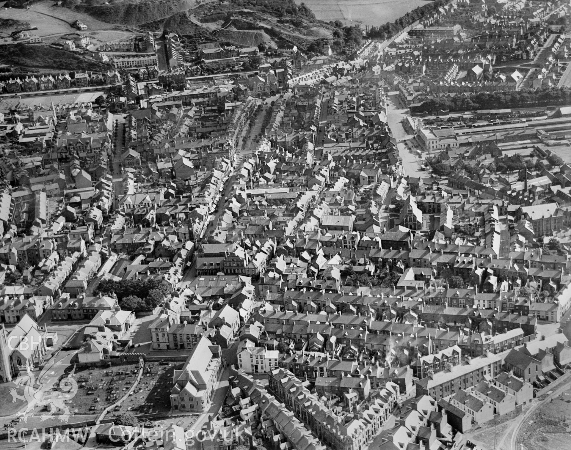 General view of Aberystwyth, oblique aerial view. 5?x4? black and white glass plate negative.